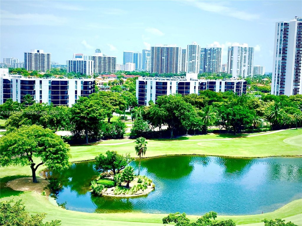 2BR – Condo at 20225 NE 34th Ct Apt 1111