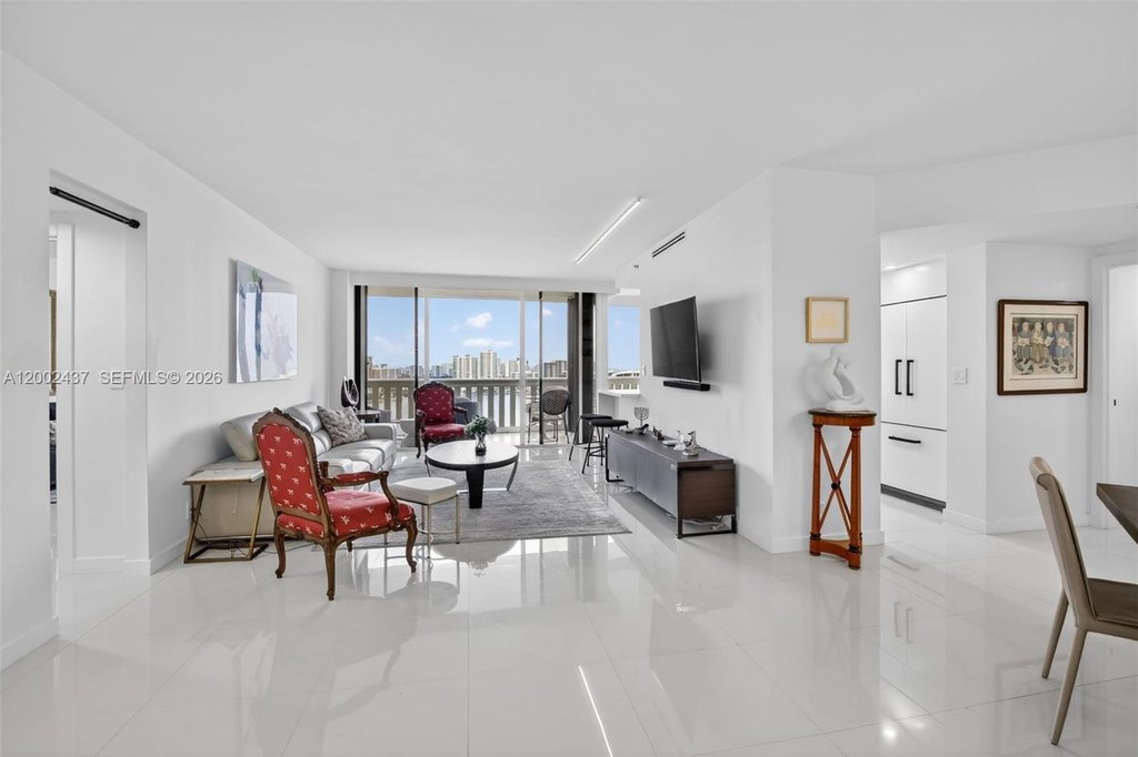2BR – Condo at 3000 Island Blvd Apt 2404