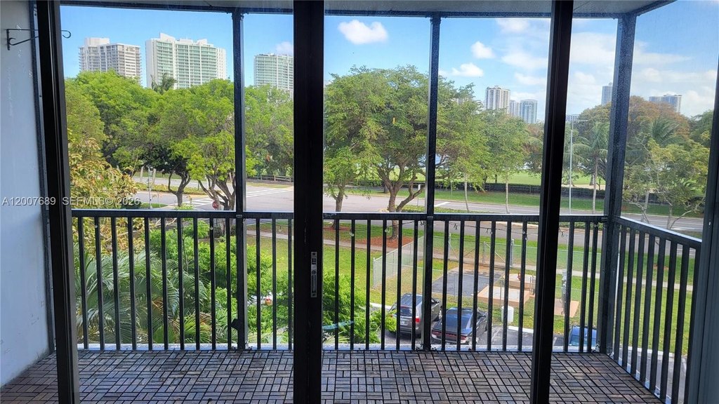 1BR – Condo at 3475 N Country Club Dr Apt 409
