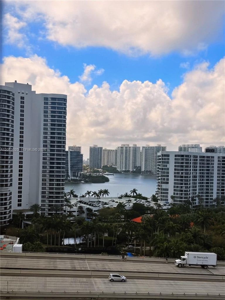 3BR – Condo at 19355 Turnberry Way Apt 14F