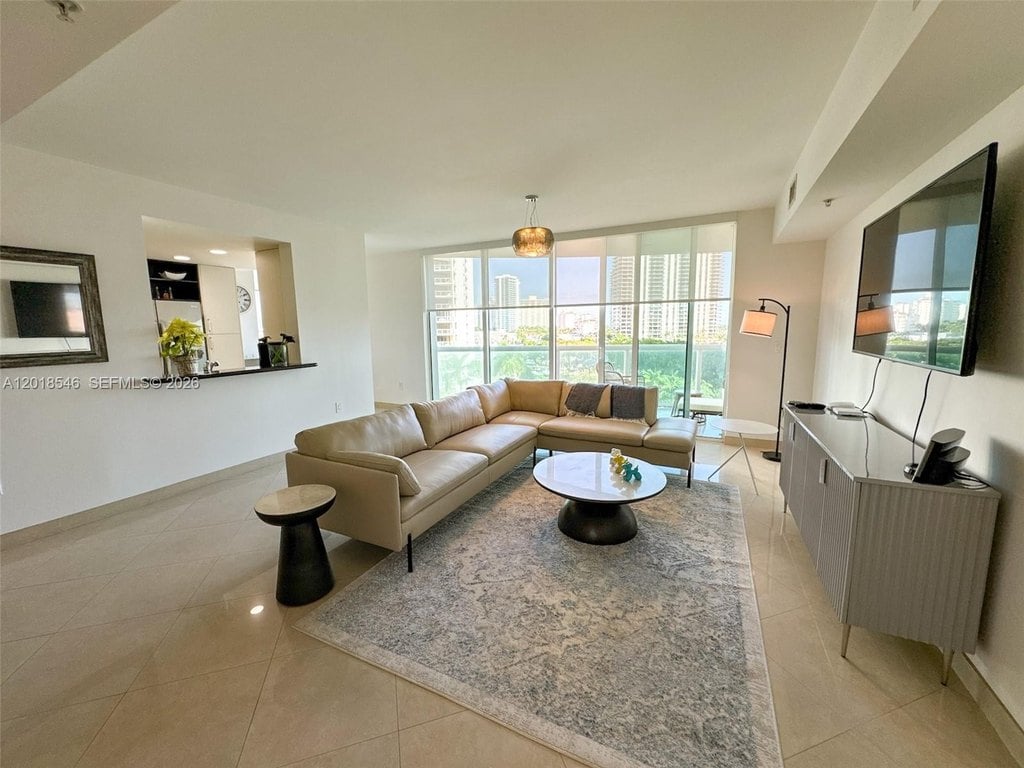 2BR – Condo at 19400 Turnberry Way Apt 531