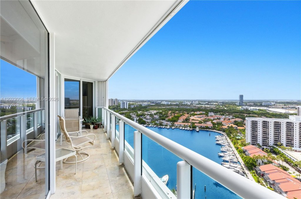 2BR – Condo at 21055 Yacht Club Dr Unit 2704