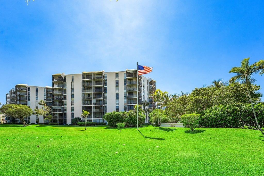 1BR – Condo at 20500 W Country Club Dr Apt 210