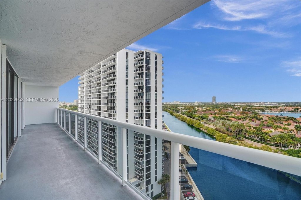 2BR – Condo at 20515 E Country Club Dr Apt 1641
