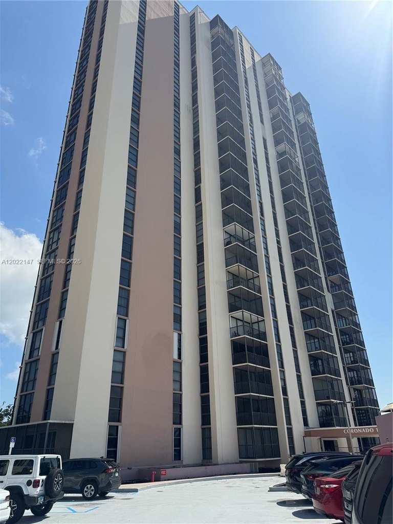 1BR – Condo at 20335 W Country Club Dr Apt 1205