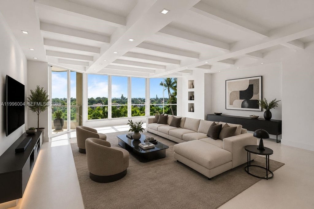 3BR – Condo at 21150 Point Pl Unit 701