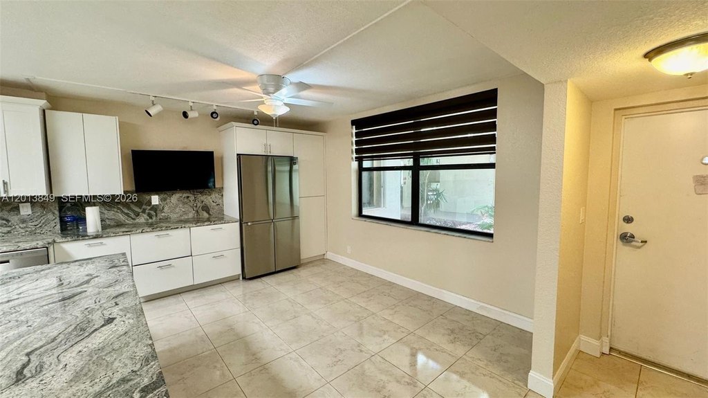 3BR – Condo at 20381 NE 30th Ave Unit 118-7