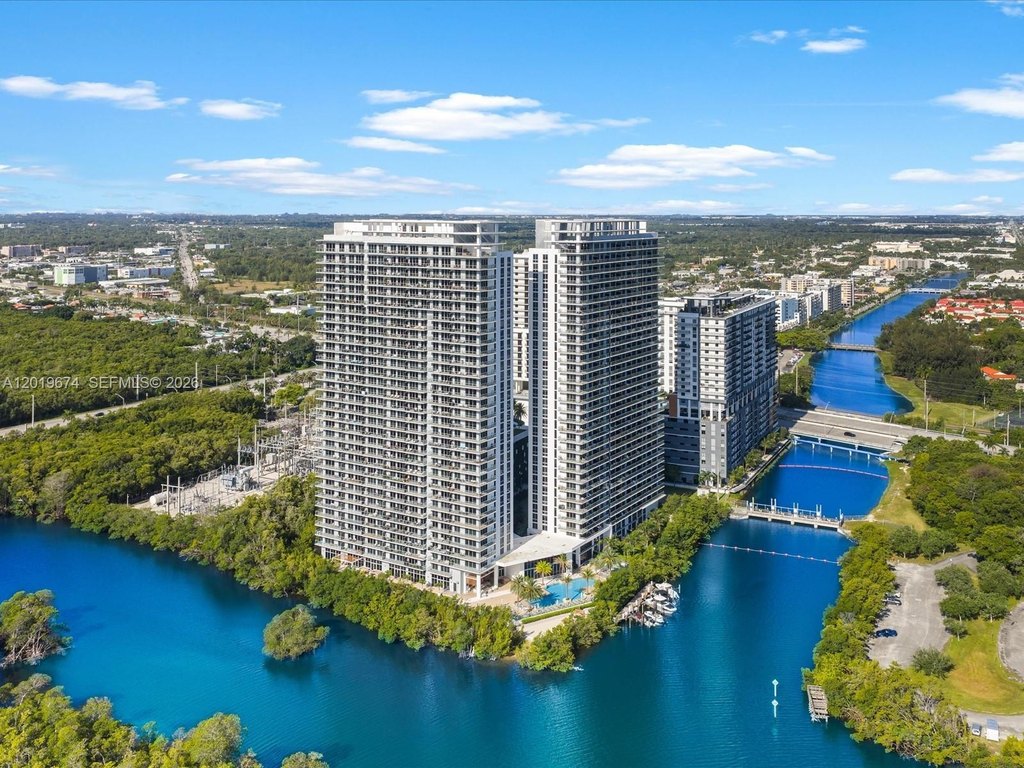 2BR – Condo at 16385 Biscayne Blvd Unit 3103