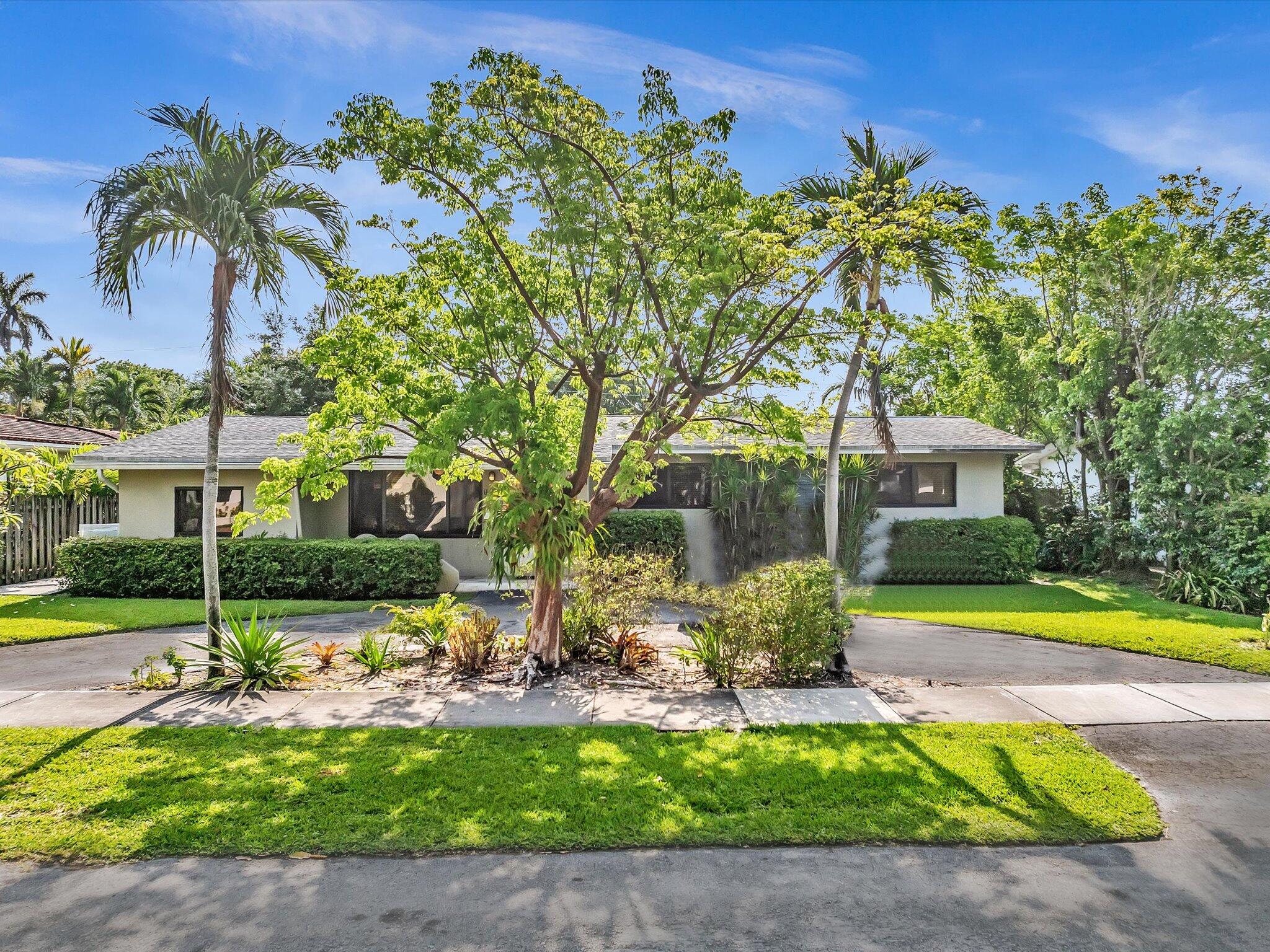 5BR – SingleFamilyResidence at 19321 NE 18th Place