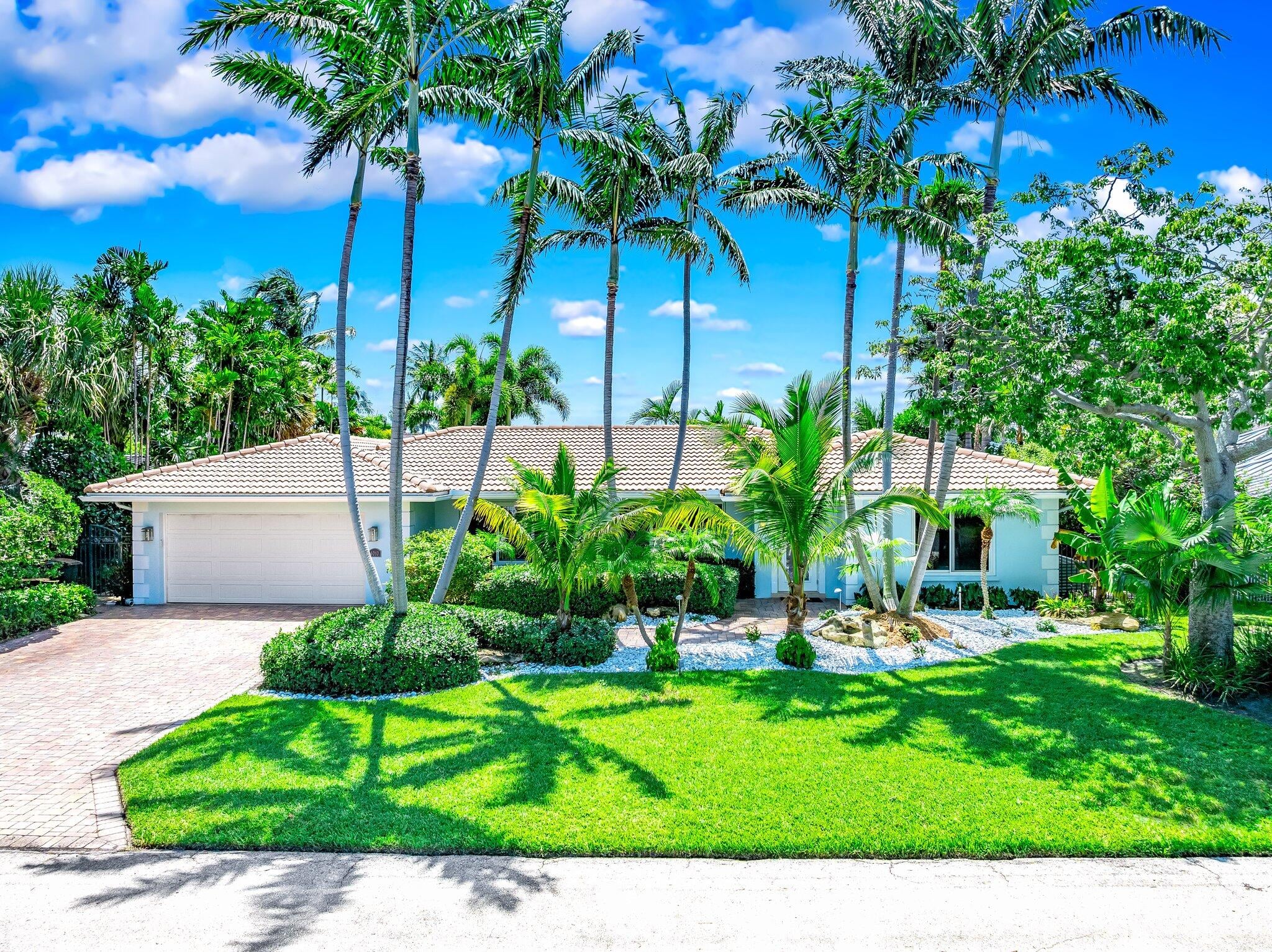 3BR – SingleFamilyResidence at 4010 NE 25th Avenue