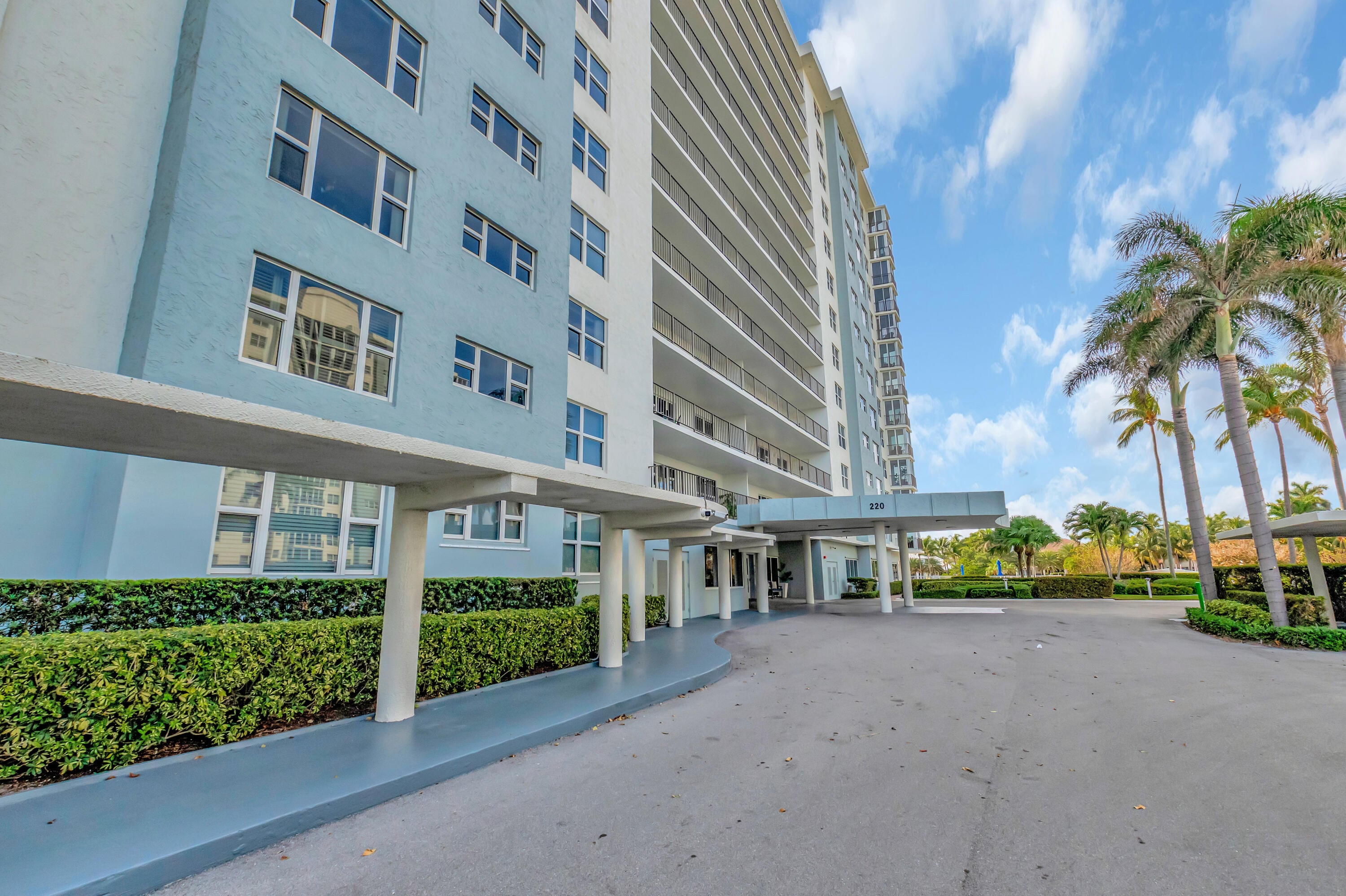 2BR – Condominium at 220 Macfarlane Drive #S-505