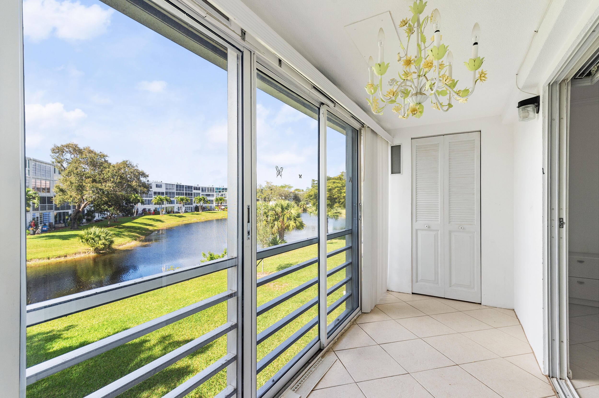 1BR – Condominium at 97 Oakridge H #97