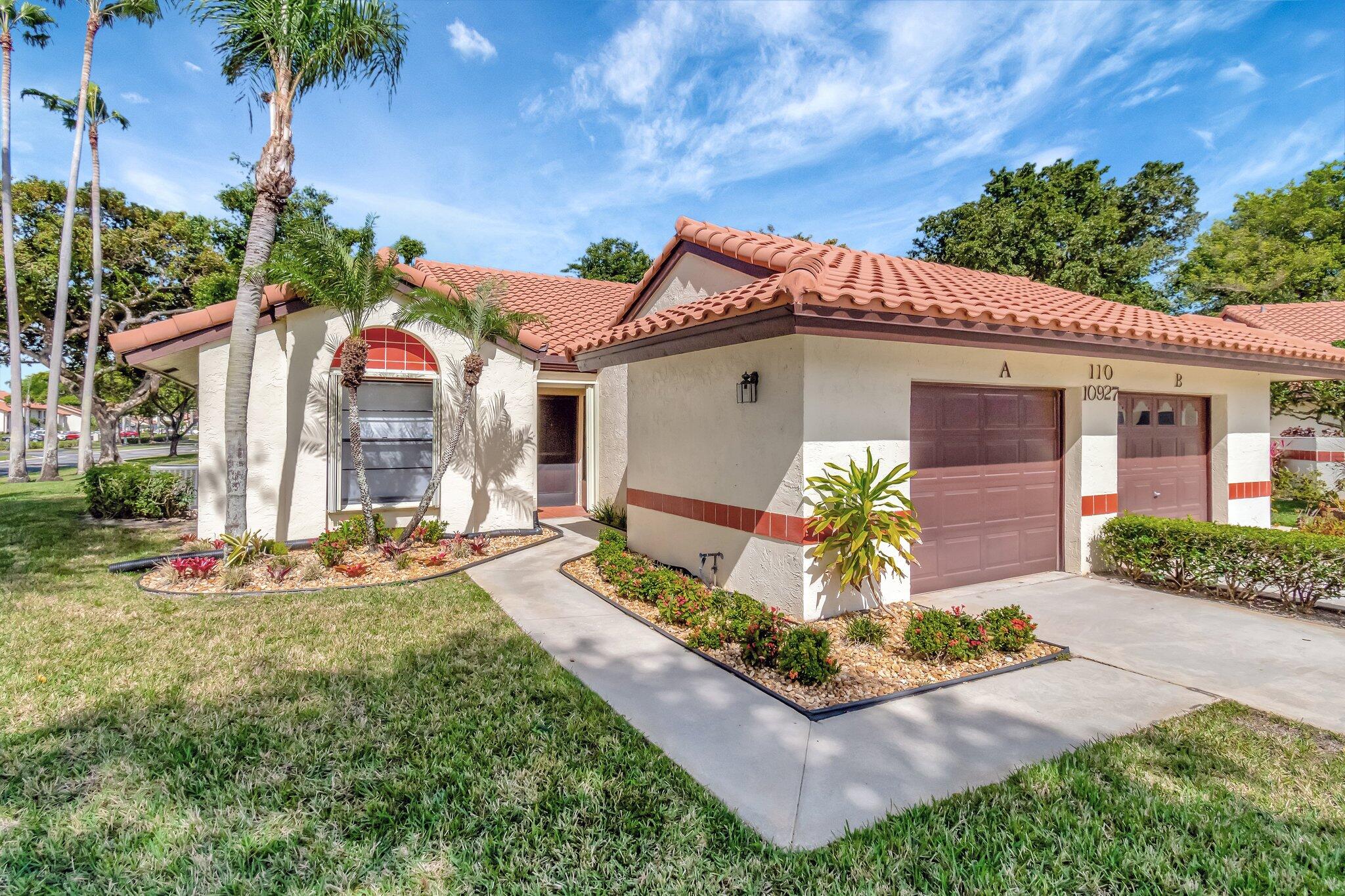 3BR – Condominium at 10927 Dolphin Palm Court #A
