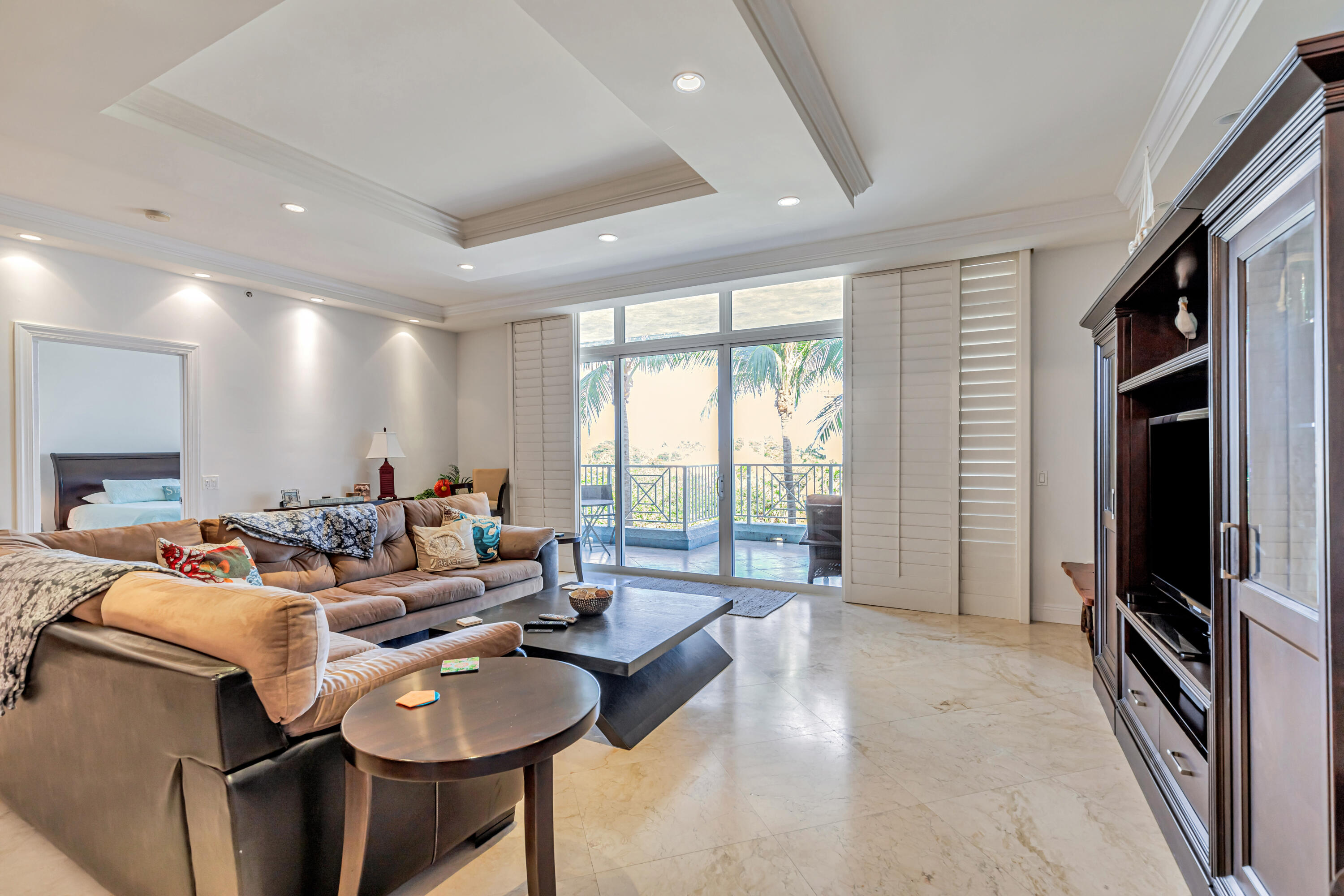 3BR – Condominium at 701 SE 21st Avenue #302