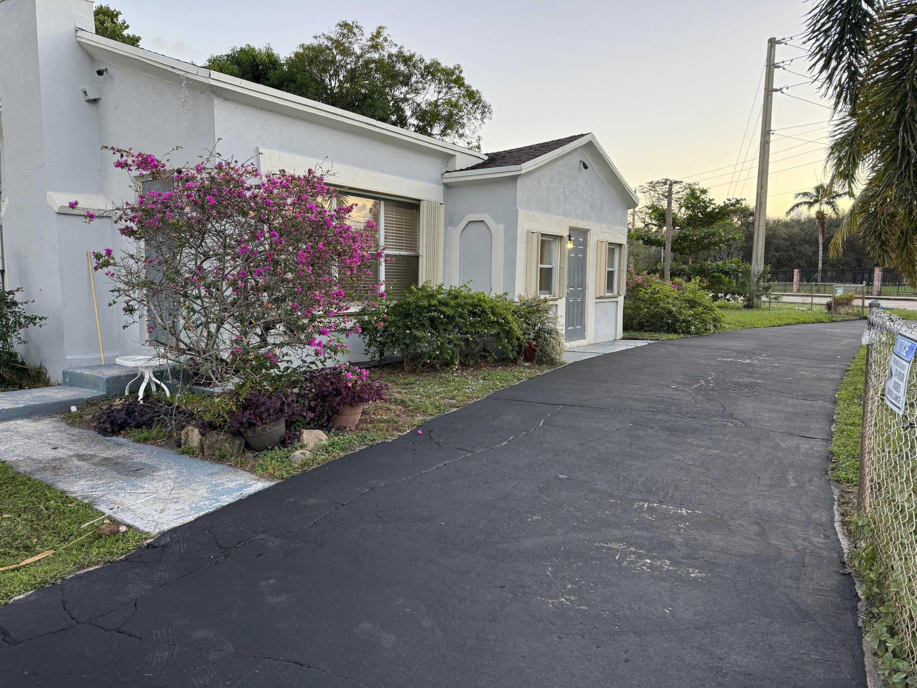 3BR – SingleFamilyResidence at 701 SW 8th Avenue