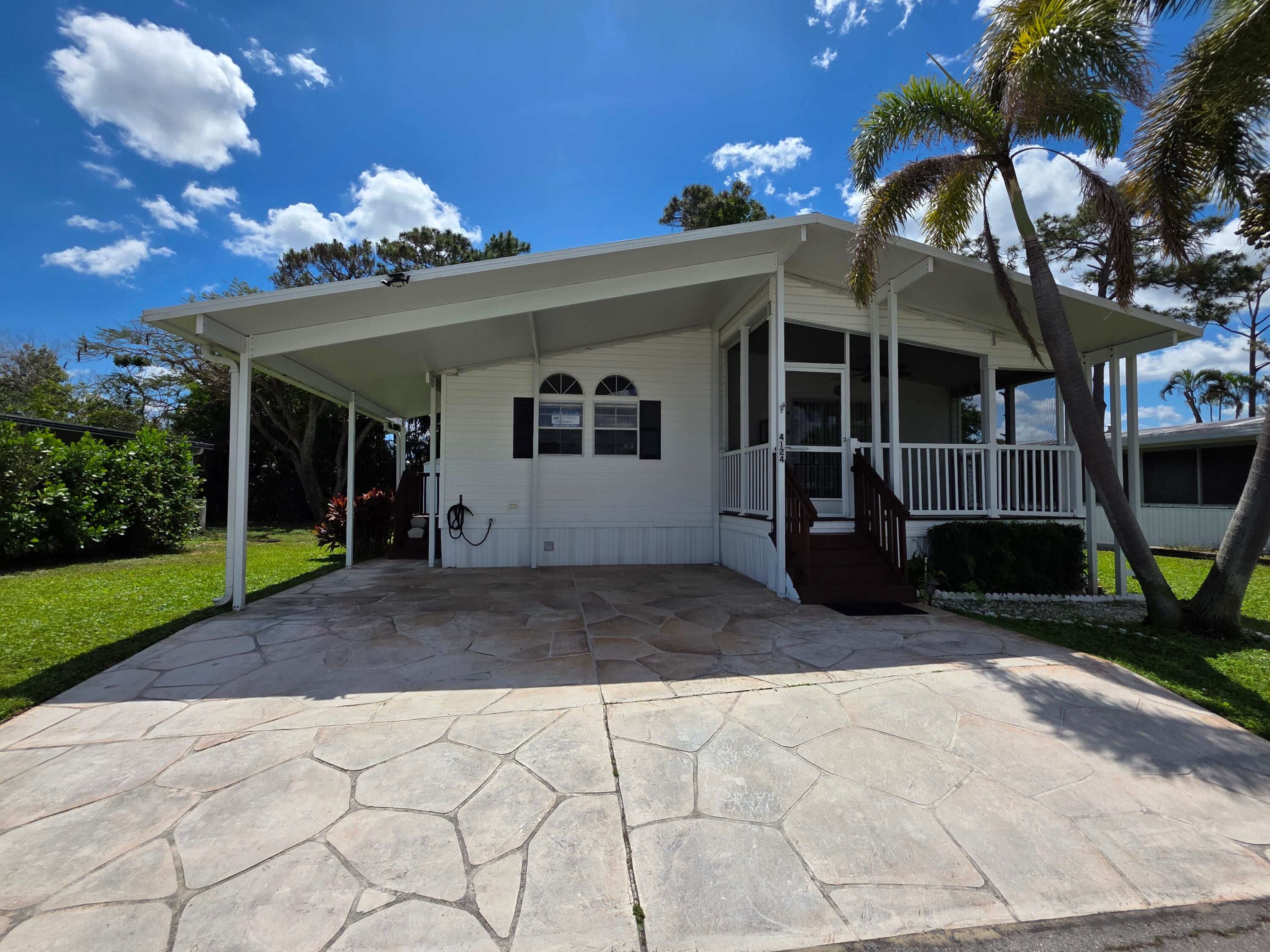 3BR – ManufacturedHome at 4124 8th Court