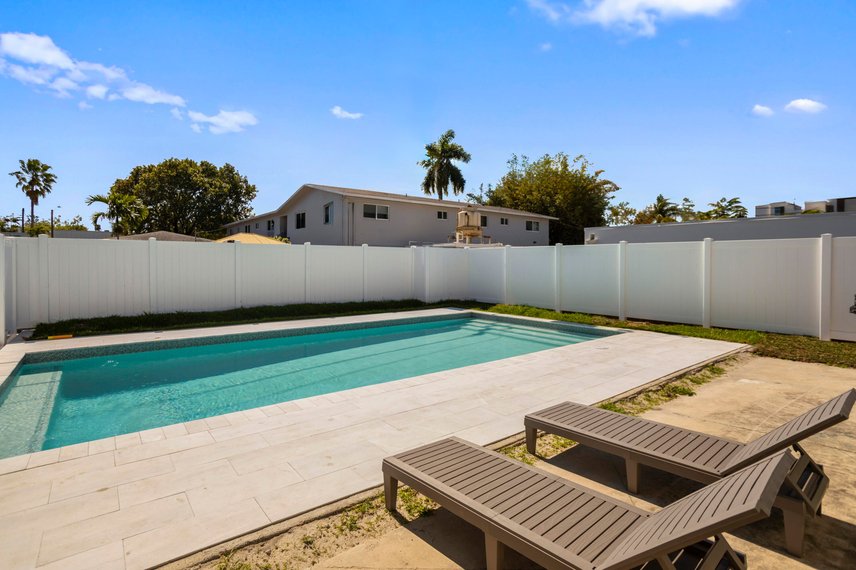 5BR – SingleFamilyResidence at 1640 Washinghton Street