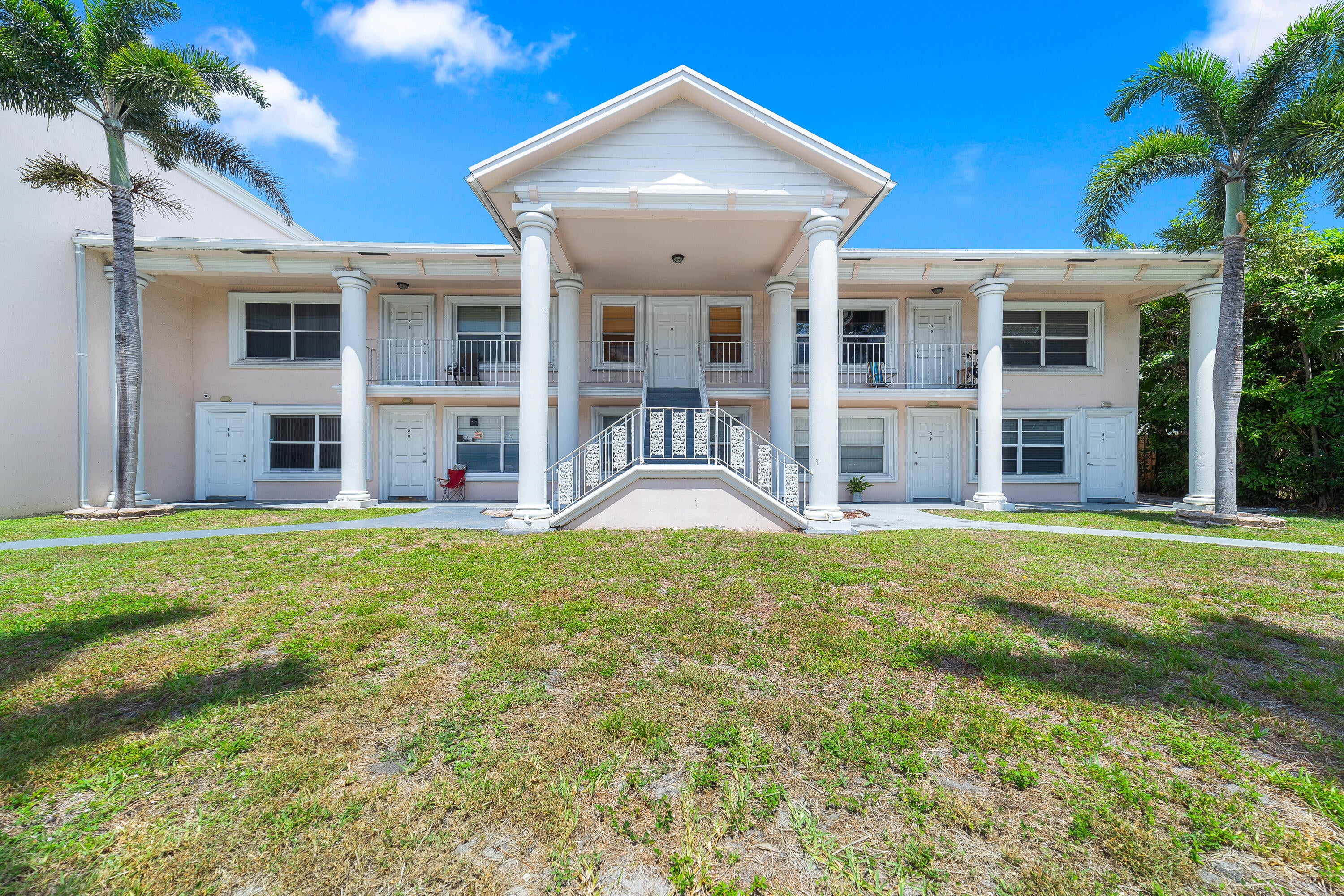 2BR – Condominium at 4521 NE 21st Avenue #1