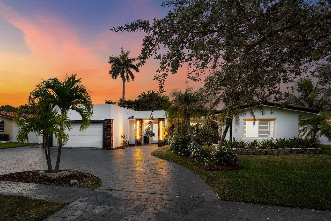 4BR – SingleFamilyResidence at 2611 NE 49 Street