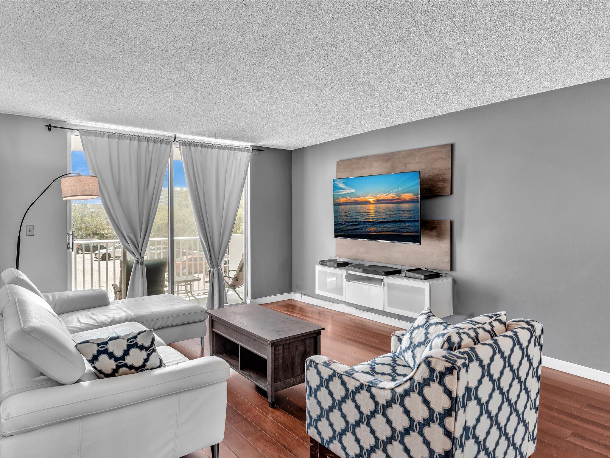 1BR – Condominium at 137 Golden Isles Drive #312