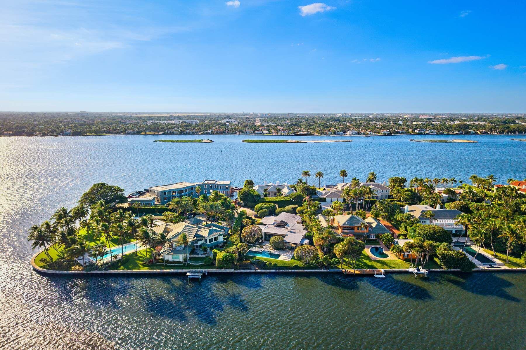 5BR – SingleFamilyResidence at 748 Island Drive