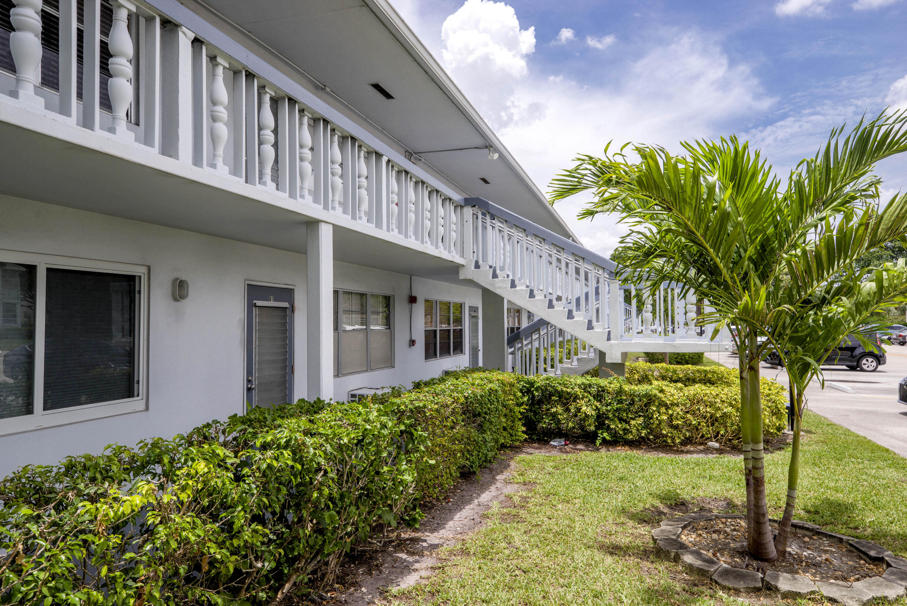 1BR – Condominium at 81 Farnham D