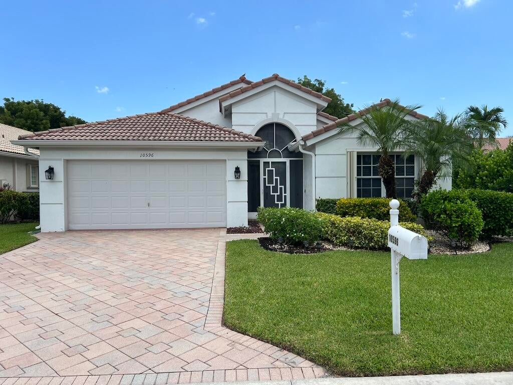 3BR – SingleFamilyResidence at 10596 Sunset Isles Court