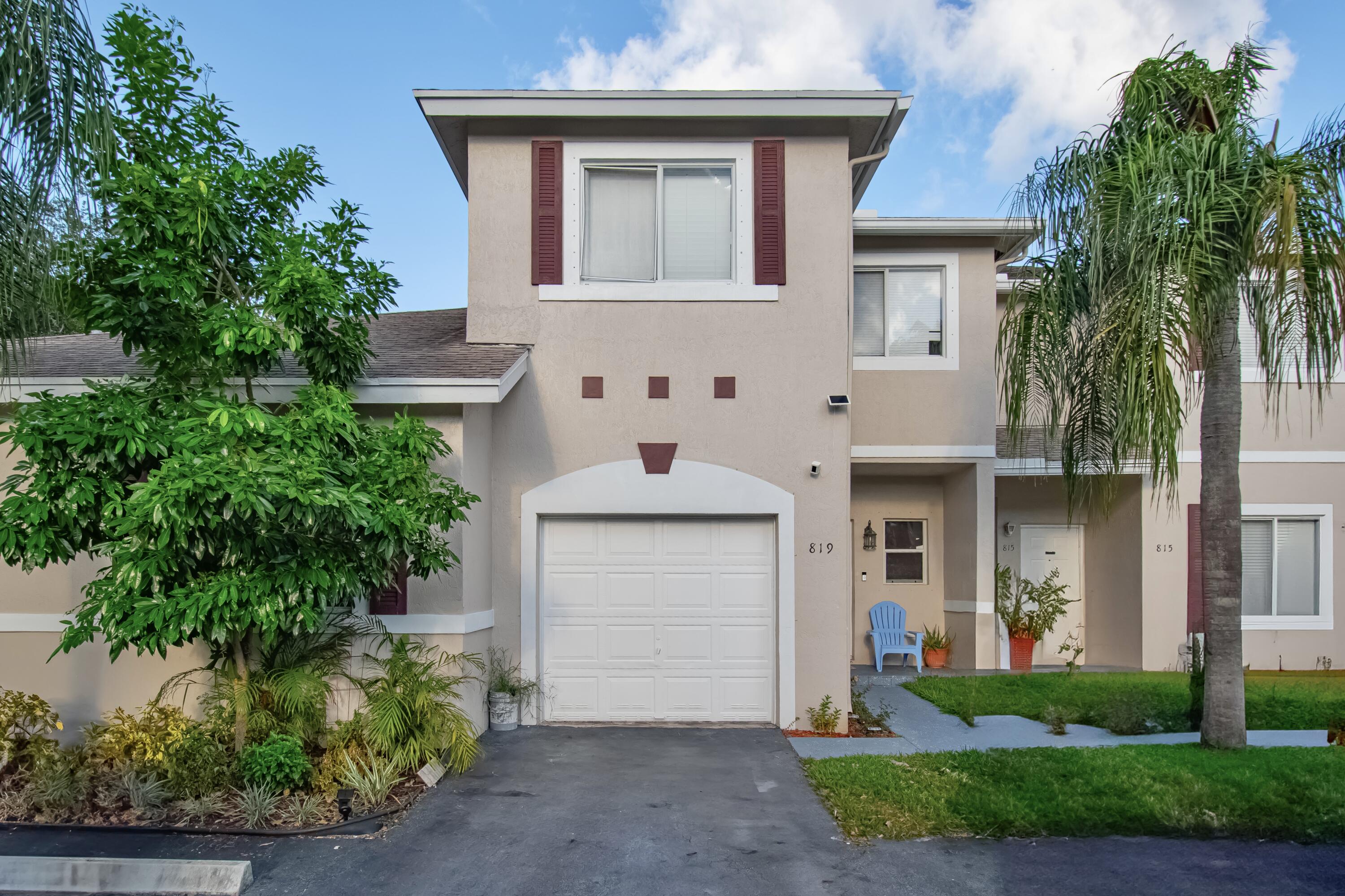 3BR – Townhouse at 819 NW 42 Place #819
