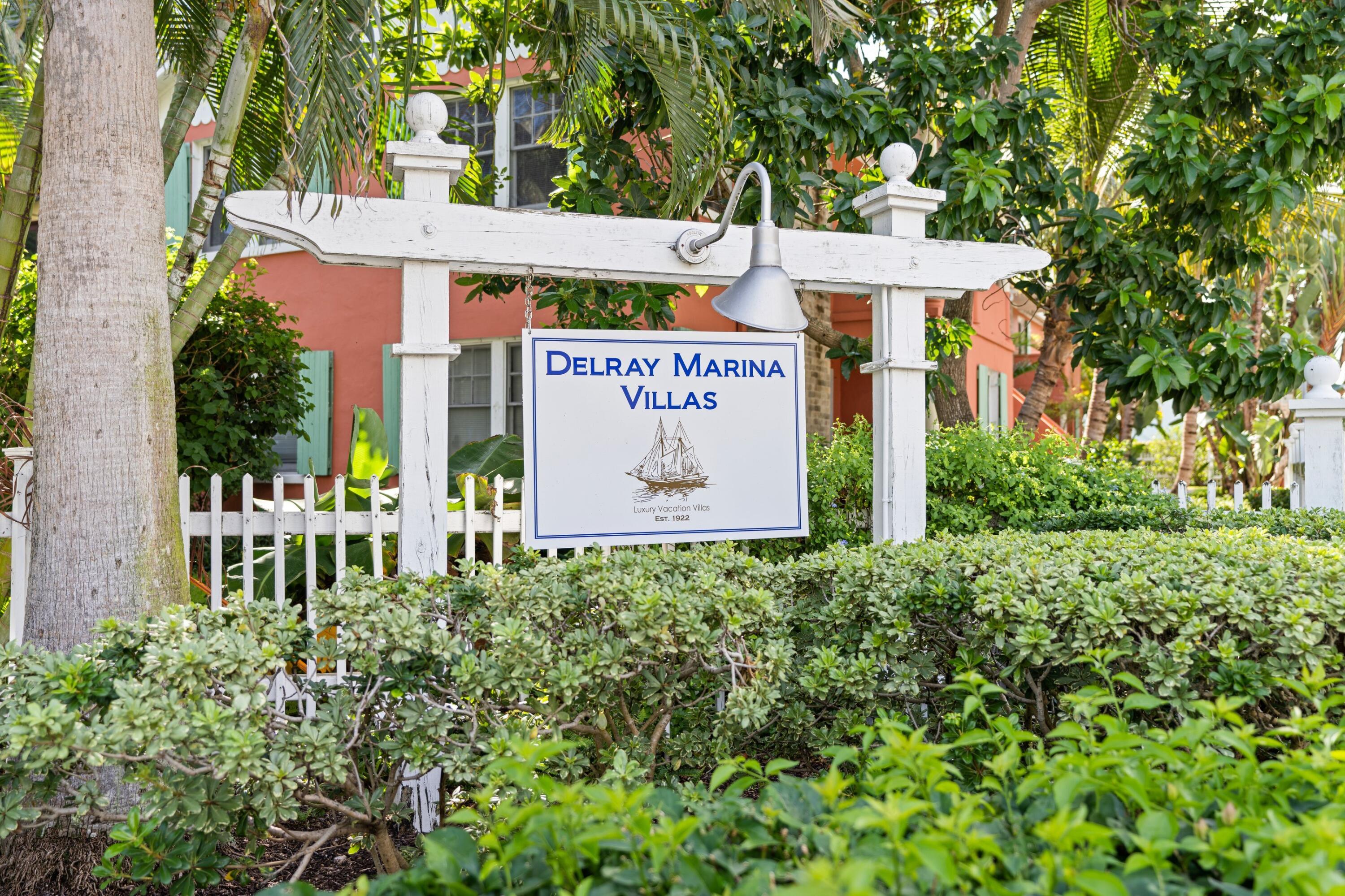 2BR – Townhouse at 102 SE 7th Avenue #Villa 4