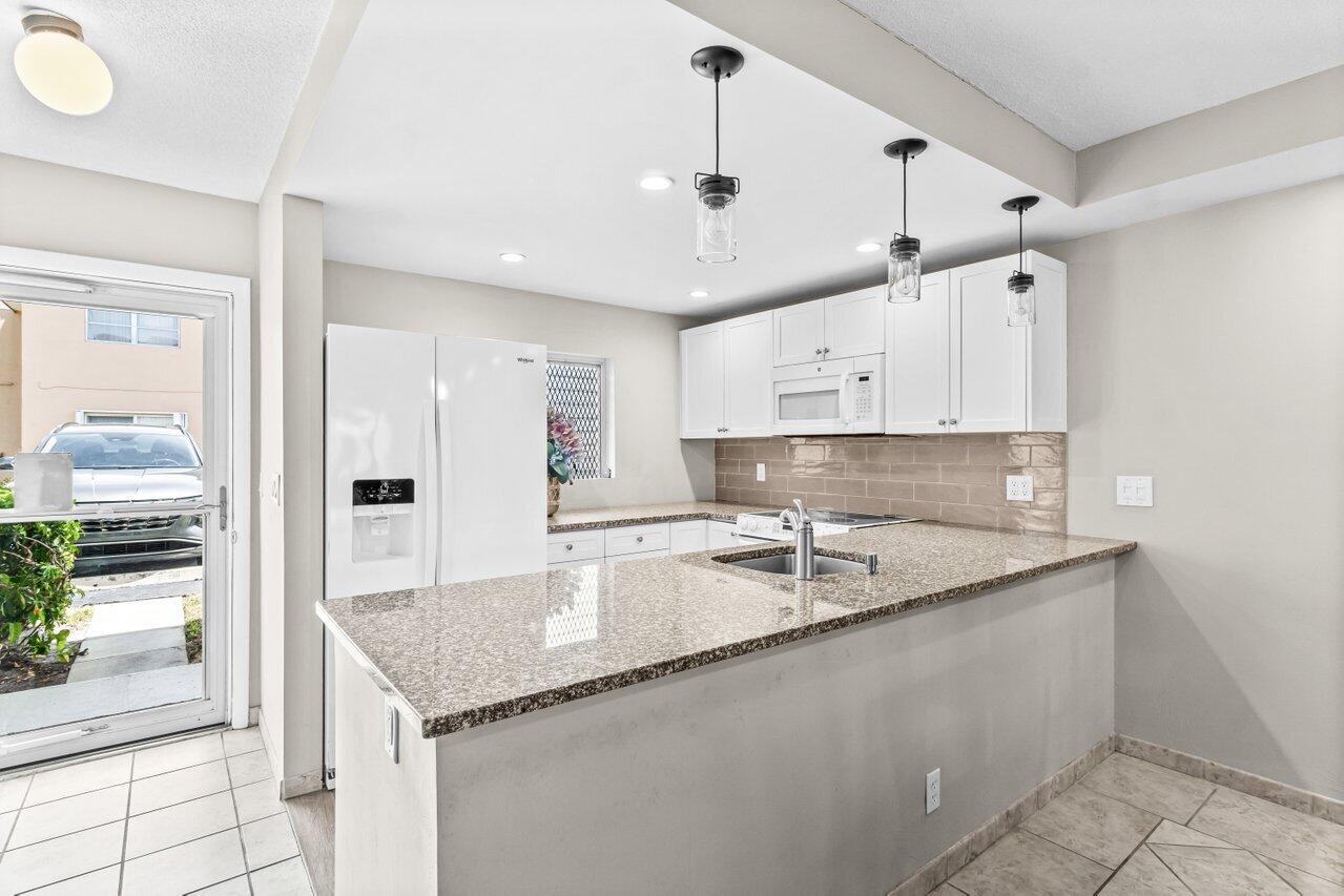 2BR – Condominium at 2191 NE 1st Court #Apt 106