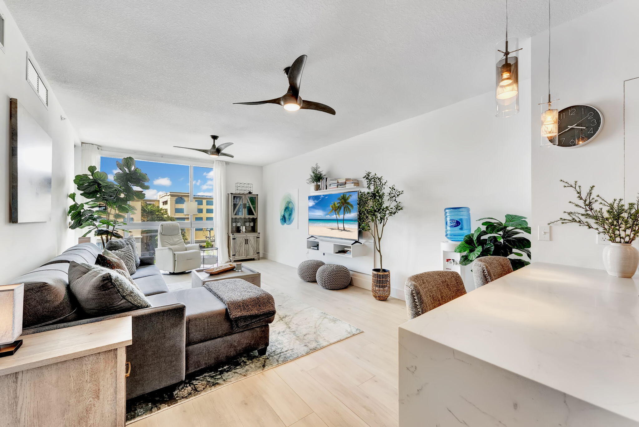1BR – Condominium at 111 SE 1st Avenue #517