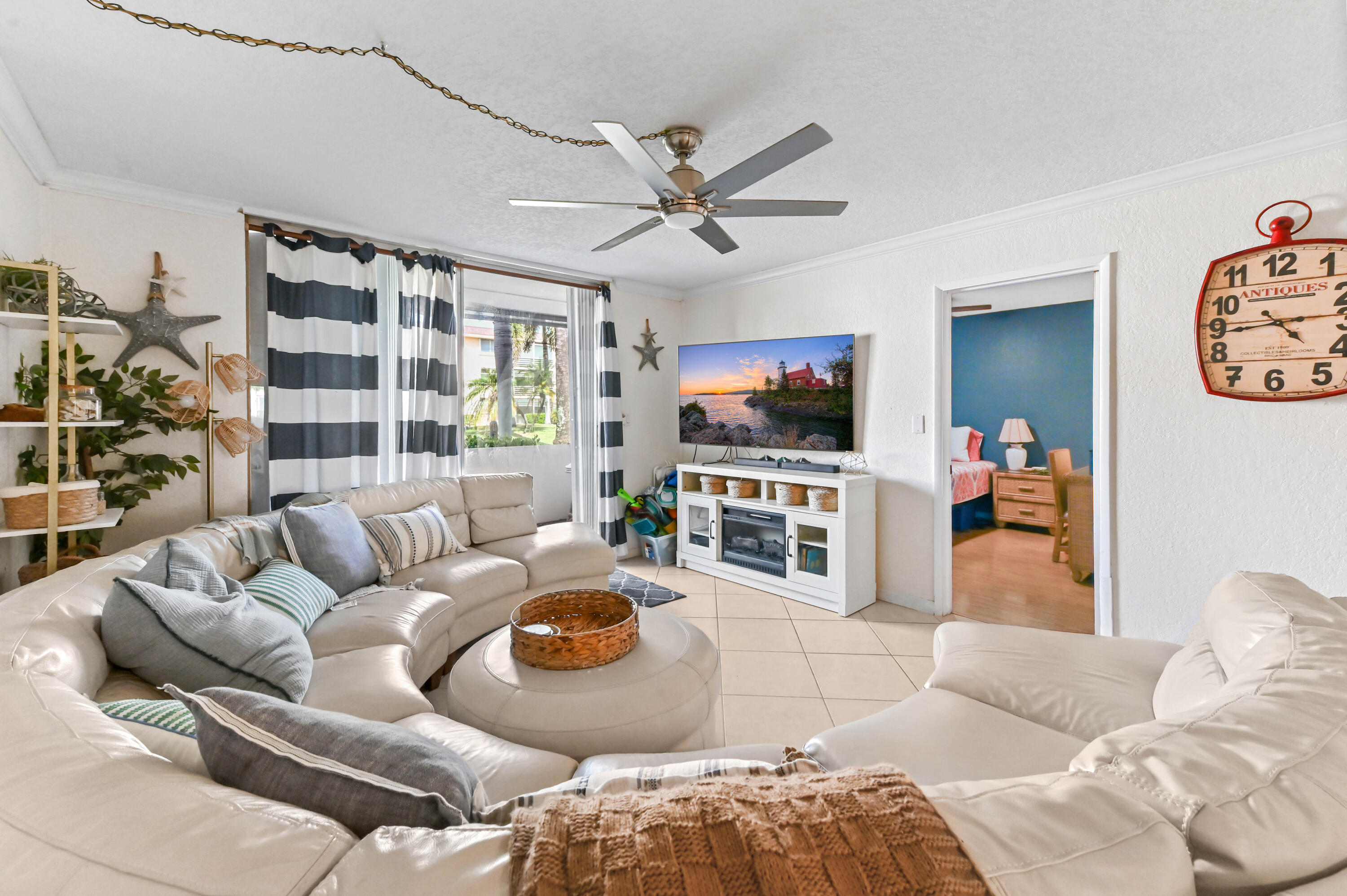 2BR – Condominium at 4500 N Federal Highway #147f