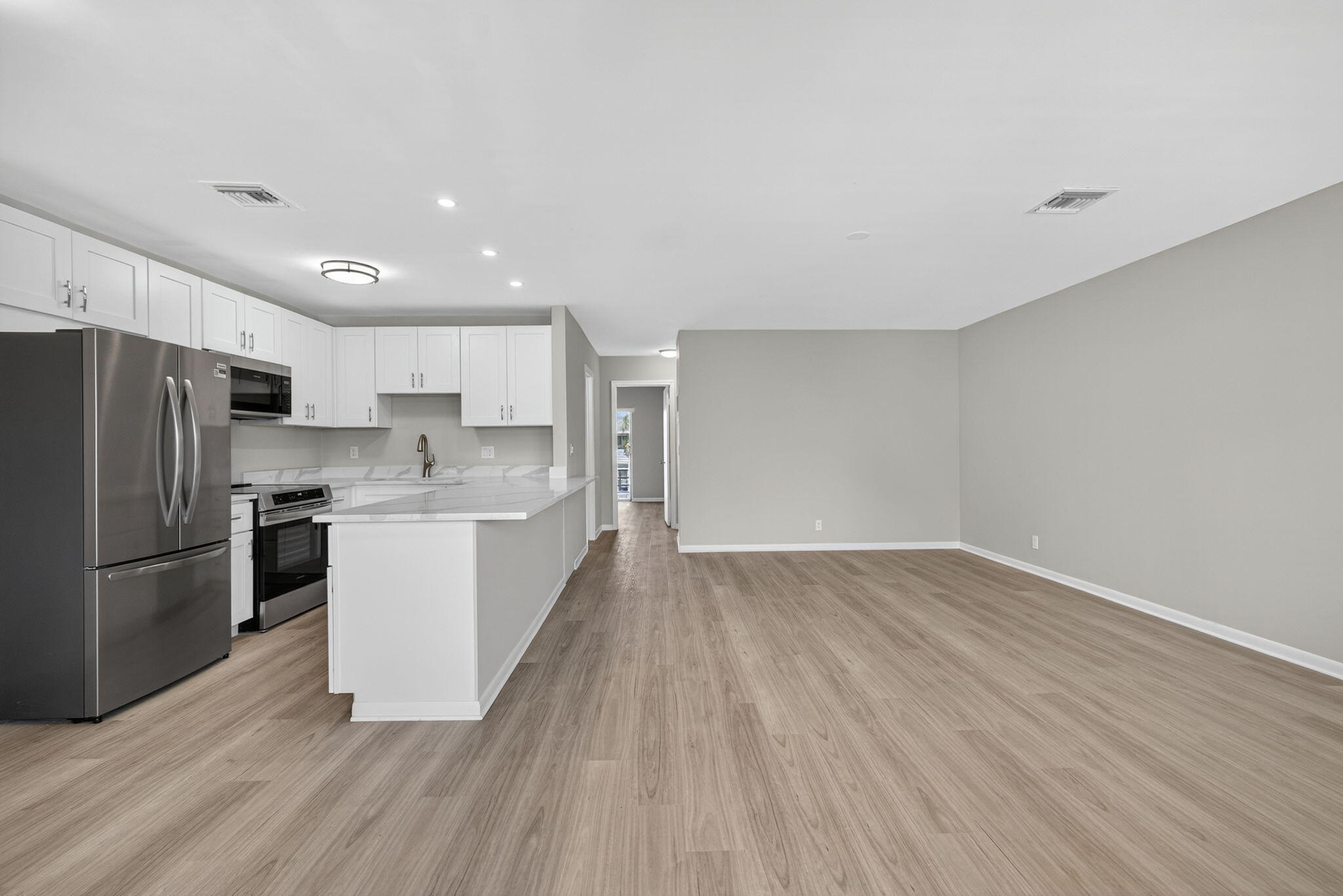 2BR – Condominium at 42 Easthampton B