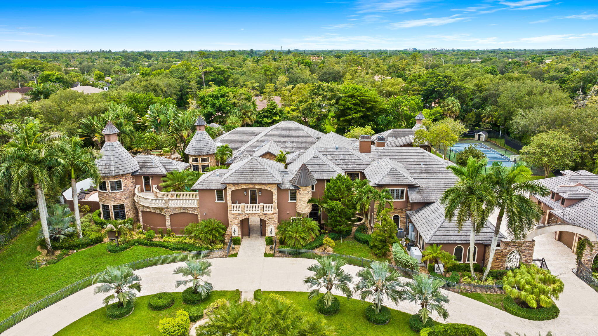 7BR – SingleFamilyResidence at 6300 Riverside Drive