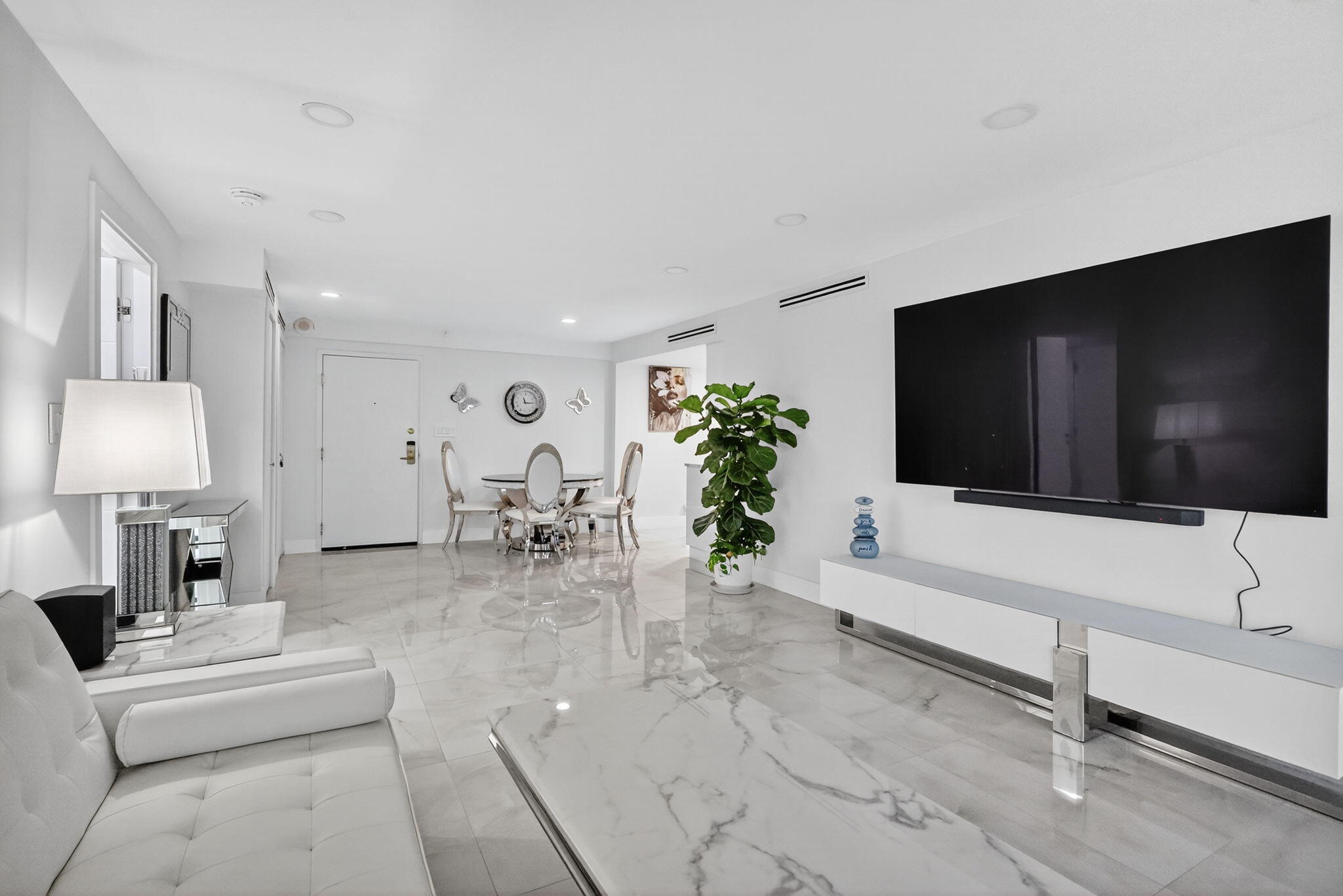 2BR – Condominium at 5225 Collins Avenue #1408