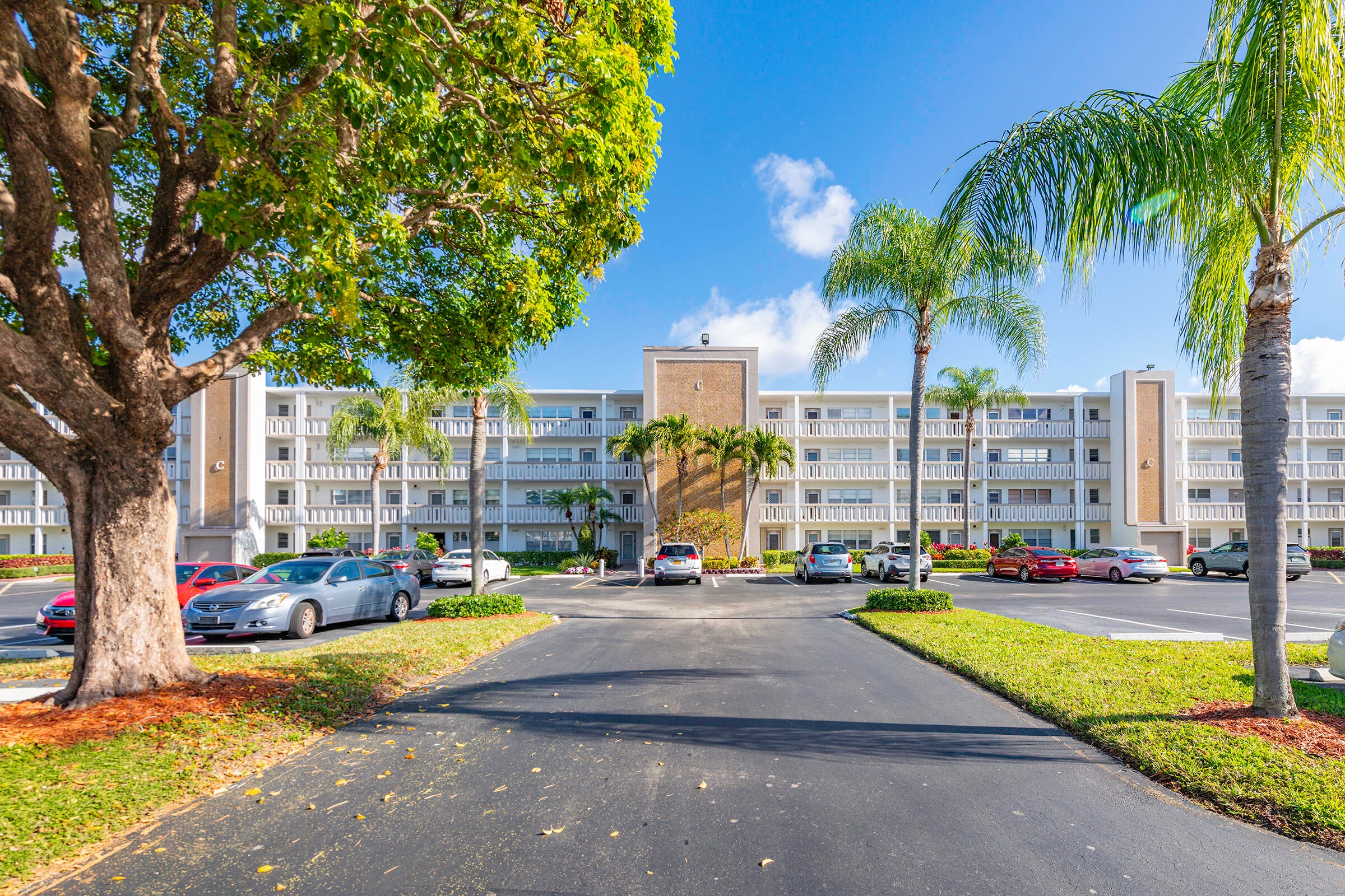 1BR – Condominium at 4043 Rexford C #4043