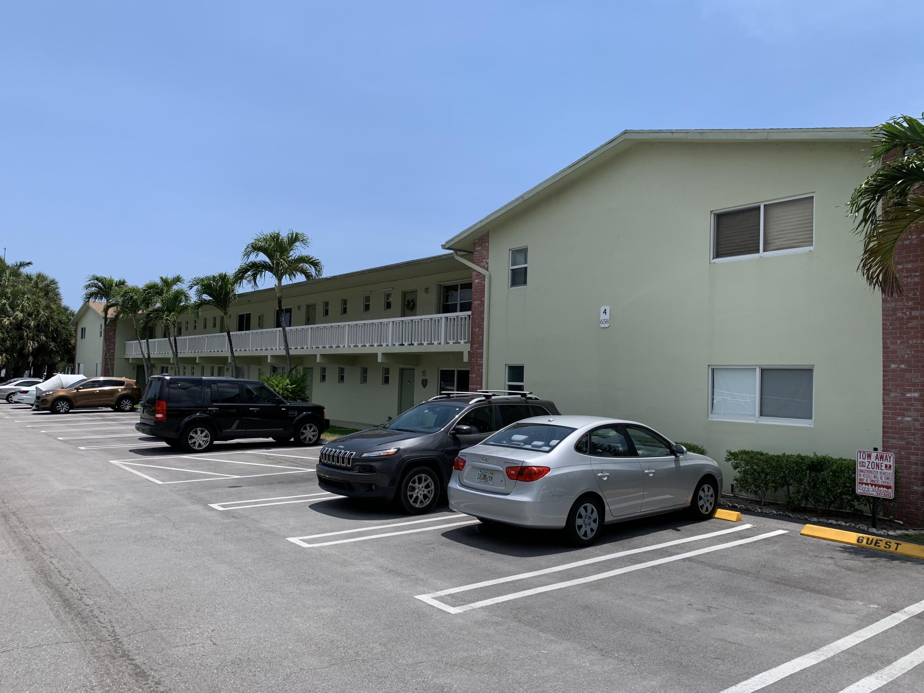 2BR – Condominium at 658 NE 6th Court #L