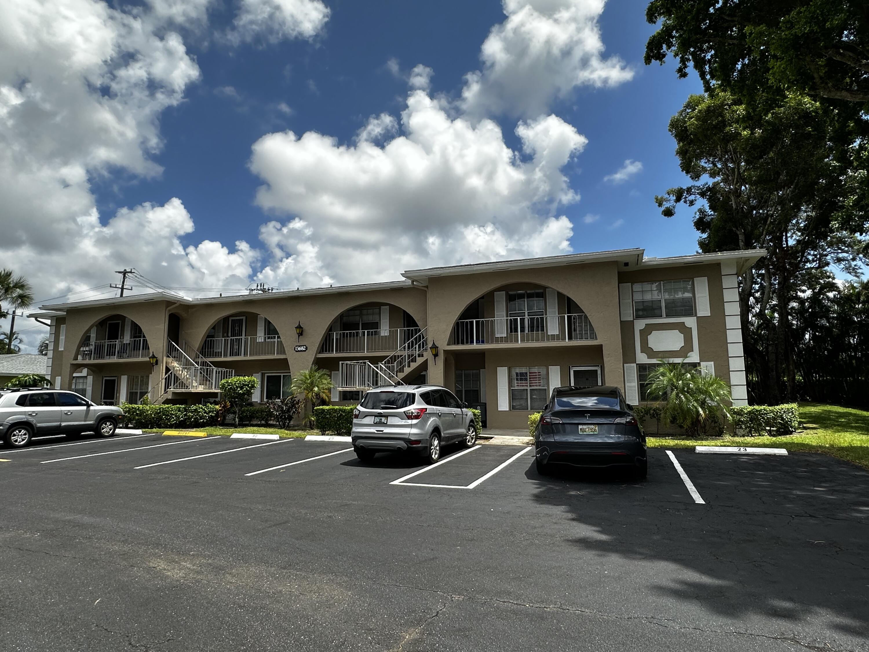 2BR – Condominium at 13682 Via Flora #H