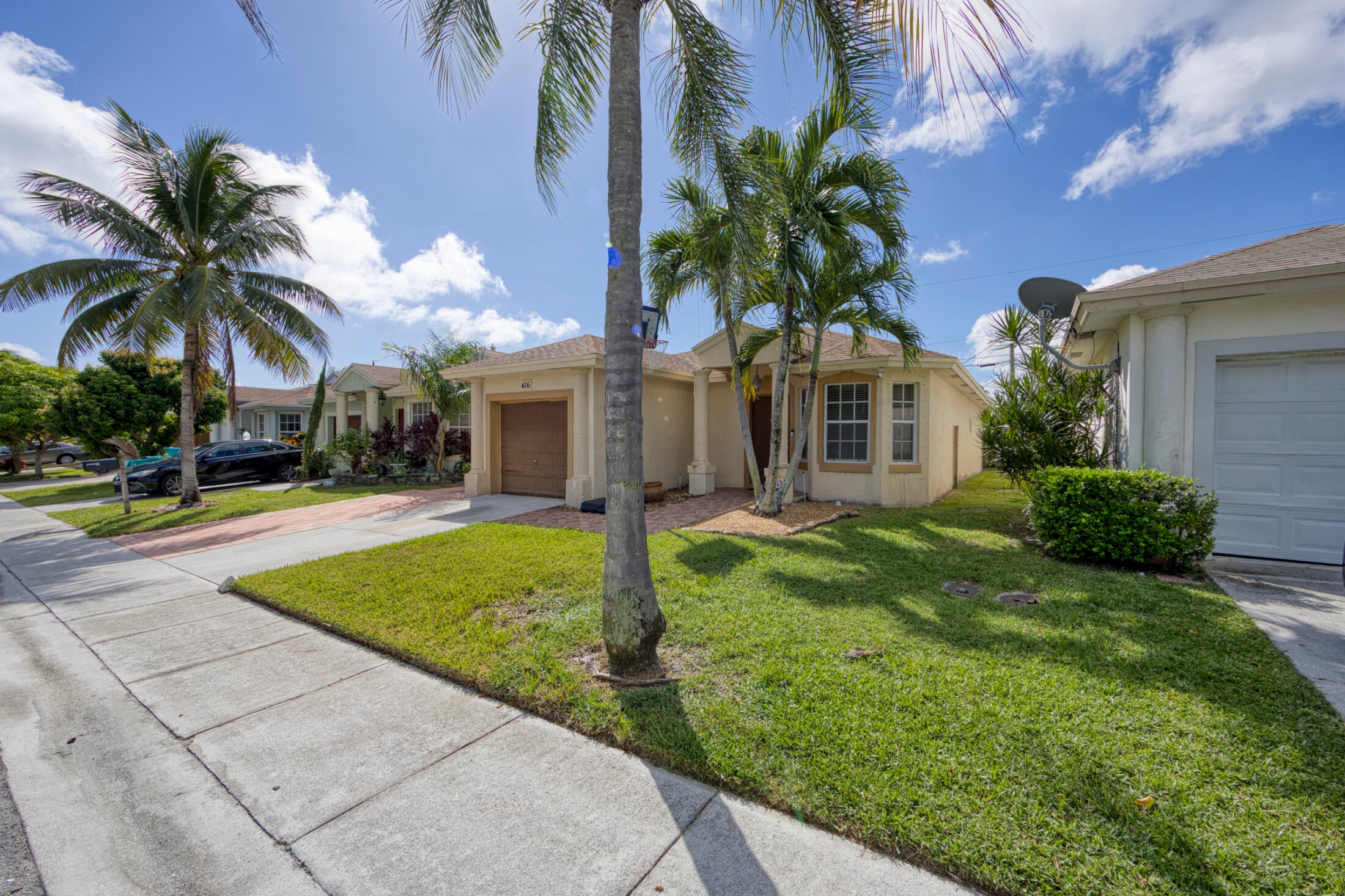 3BR – SingleFamilyResidence at 416 Circle Drive S