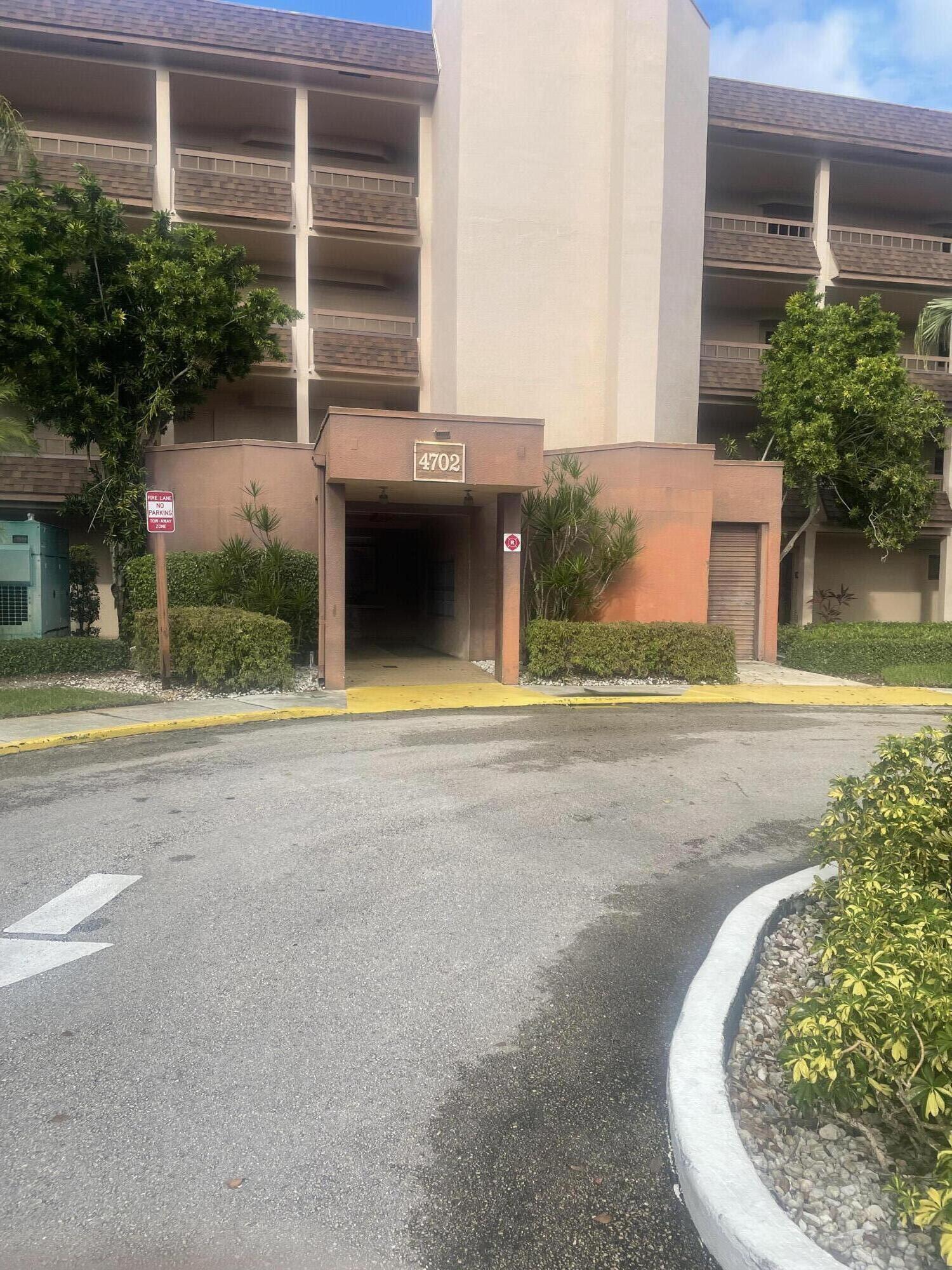 2BR – Condominium at 4702 Fountains Drive #207