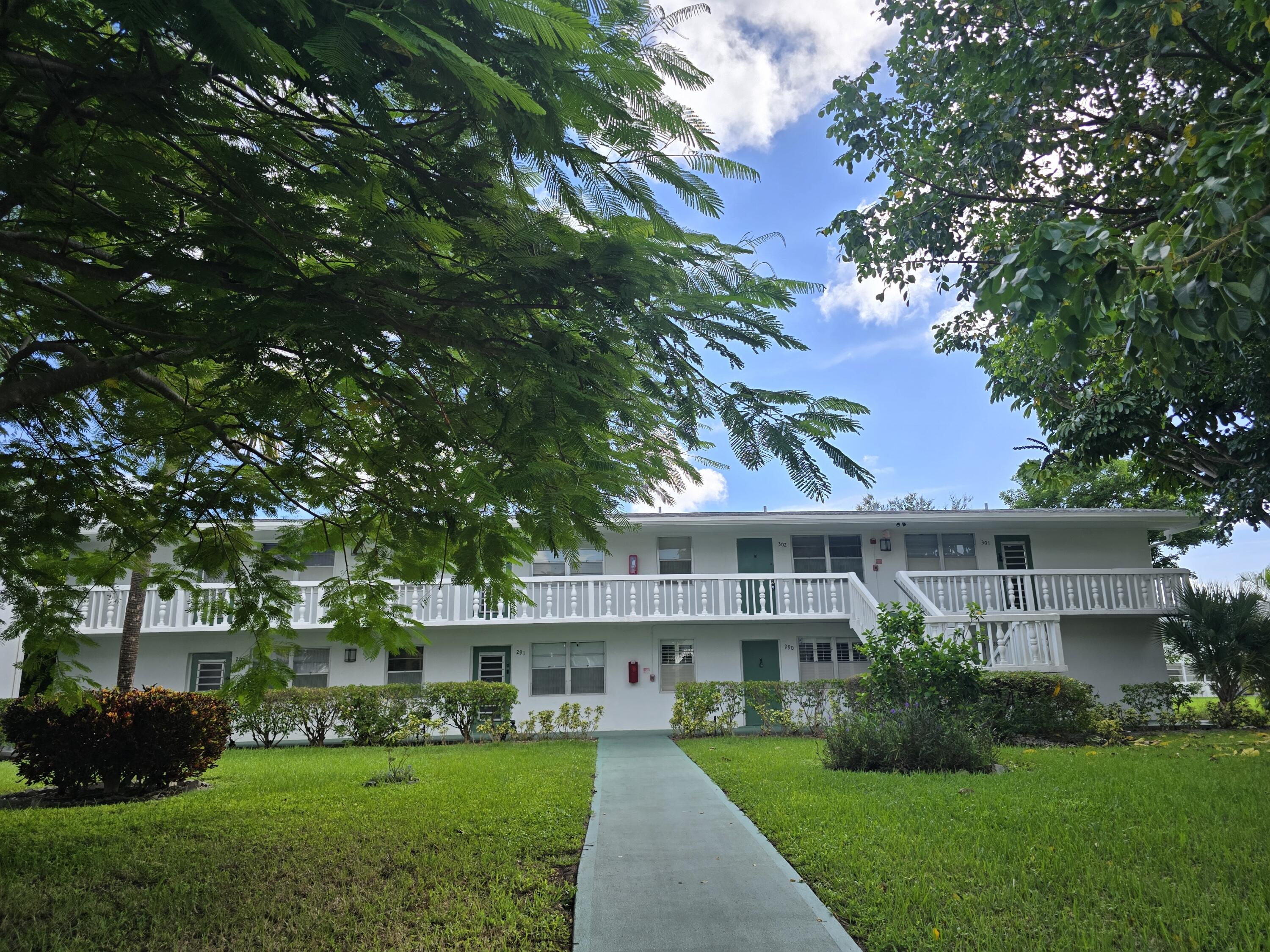 1BR – Condominium at 294 Farnham M #294