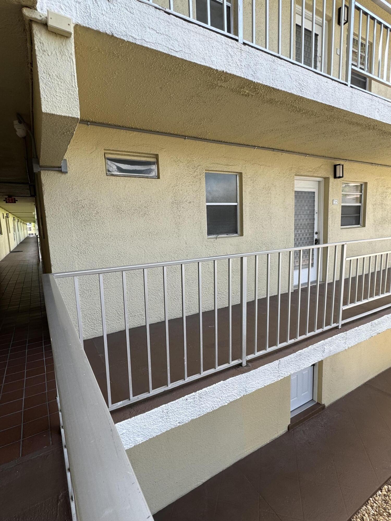 1BR – Condominium at 2515 NE 1st Court #215