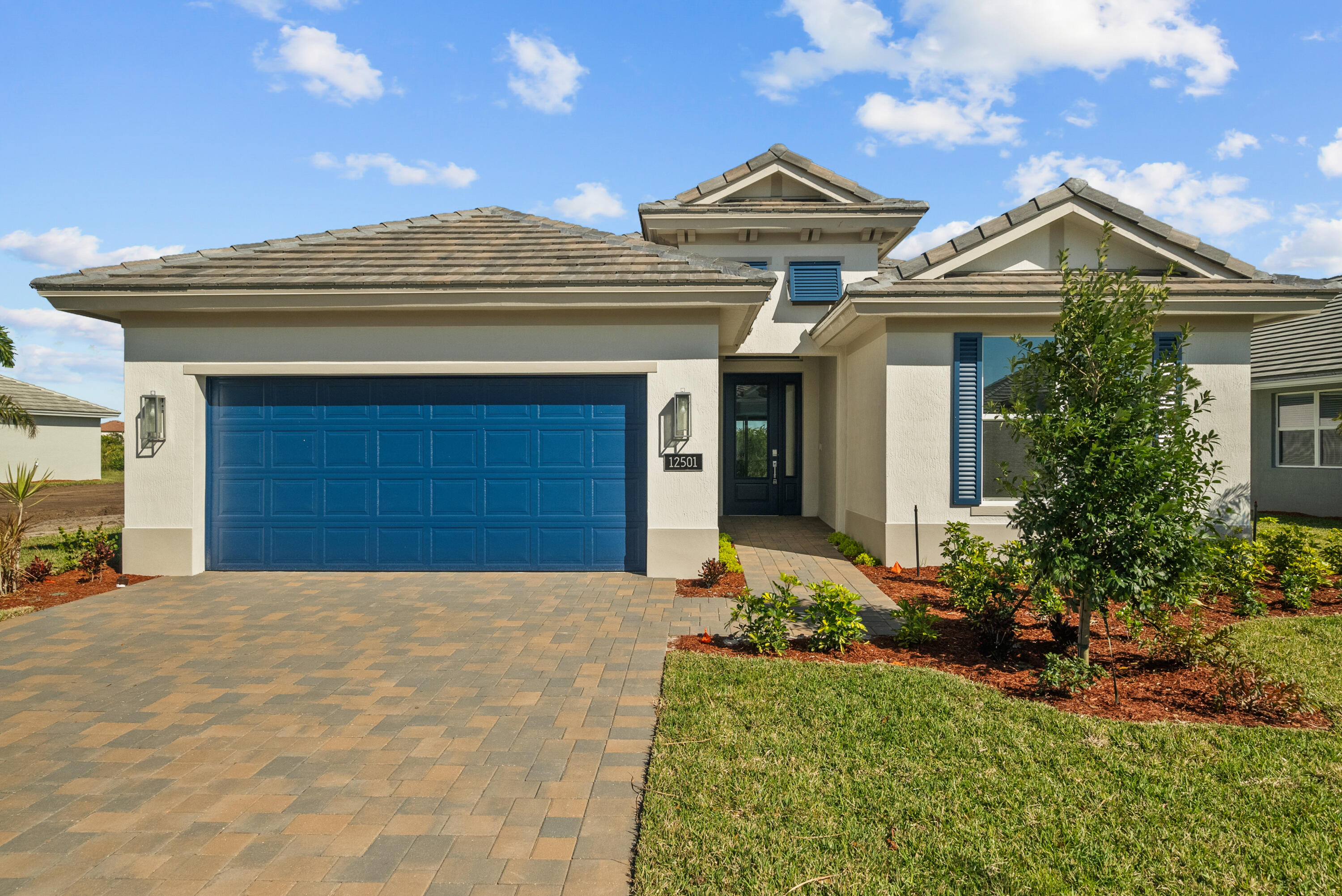 3BR – SingleFamilyResidence at 12501 SW Sunrise Lk Terrace
