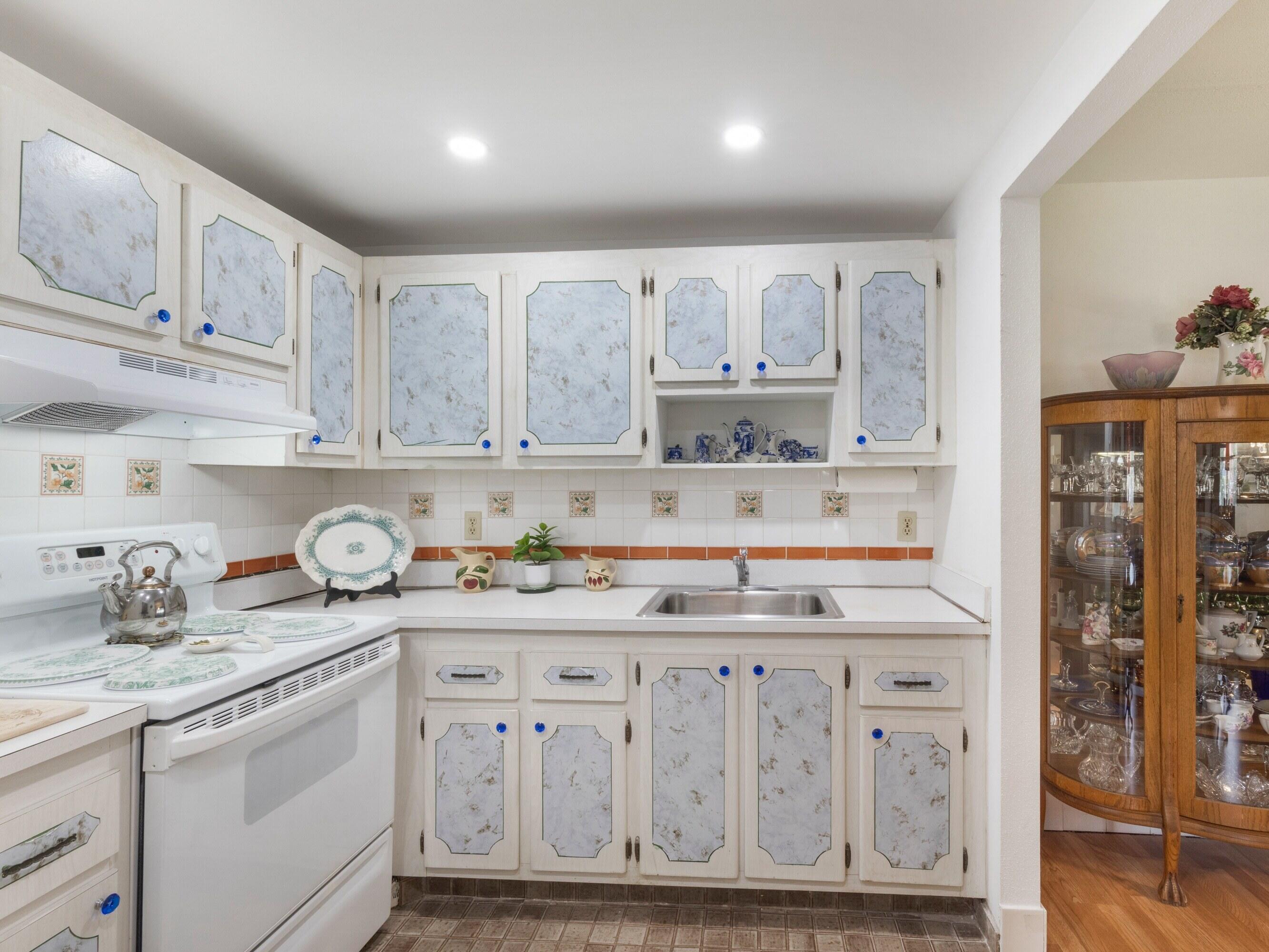 1BR – Condominium at 499 Saxony K