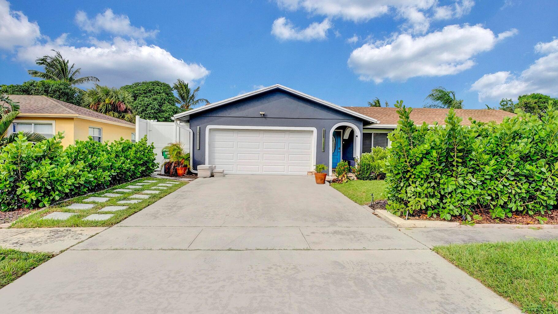 3BR – SingleFamilyResidence at 2941 Angler Drive