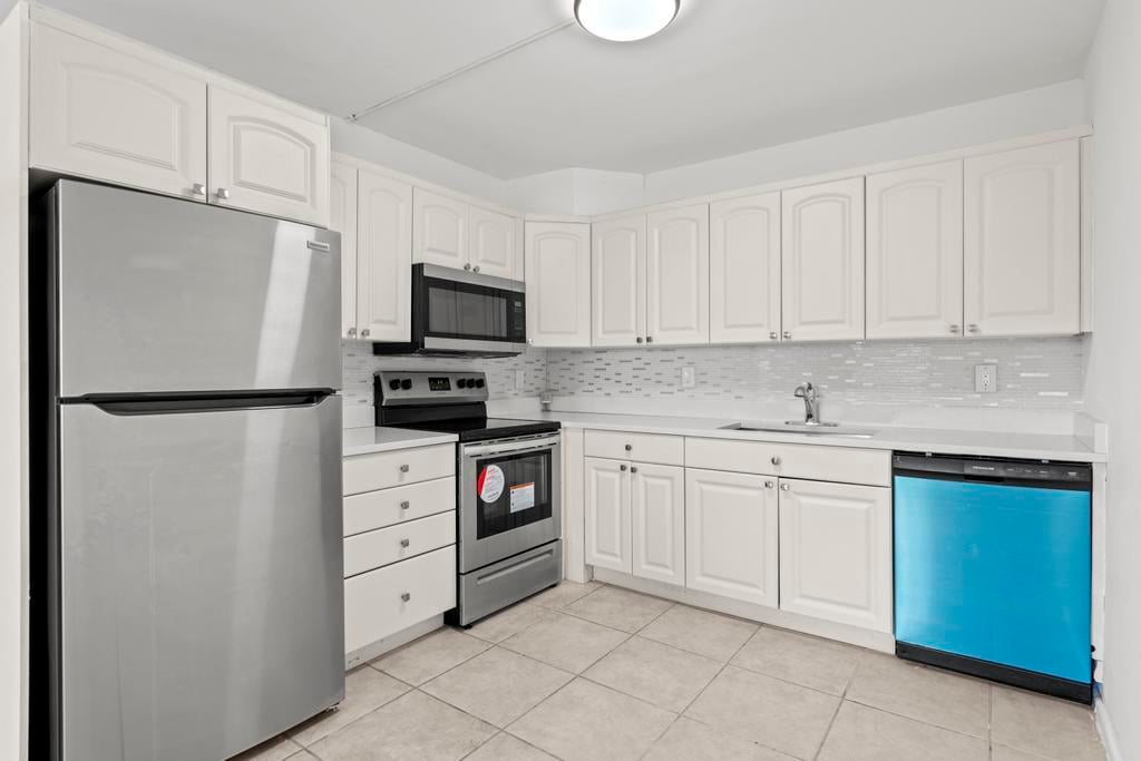 2BR – Condominium at 2044 Hythe C
