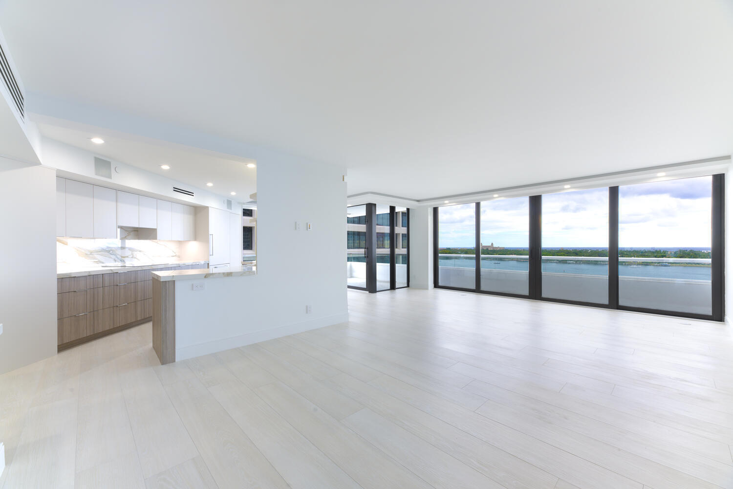3BR – Condominium at 525 S Flagler Drive #11a
