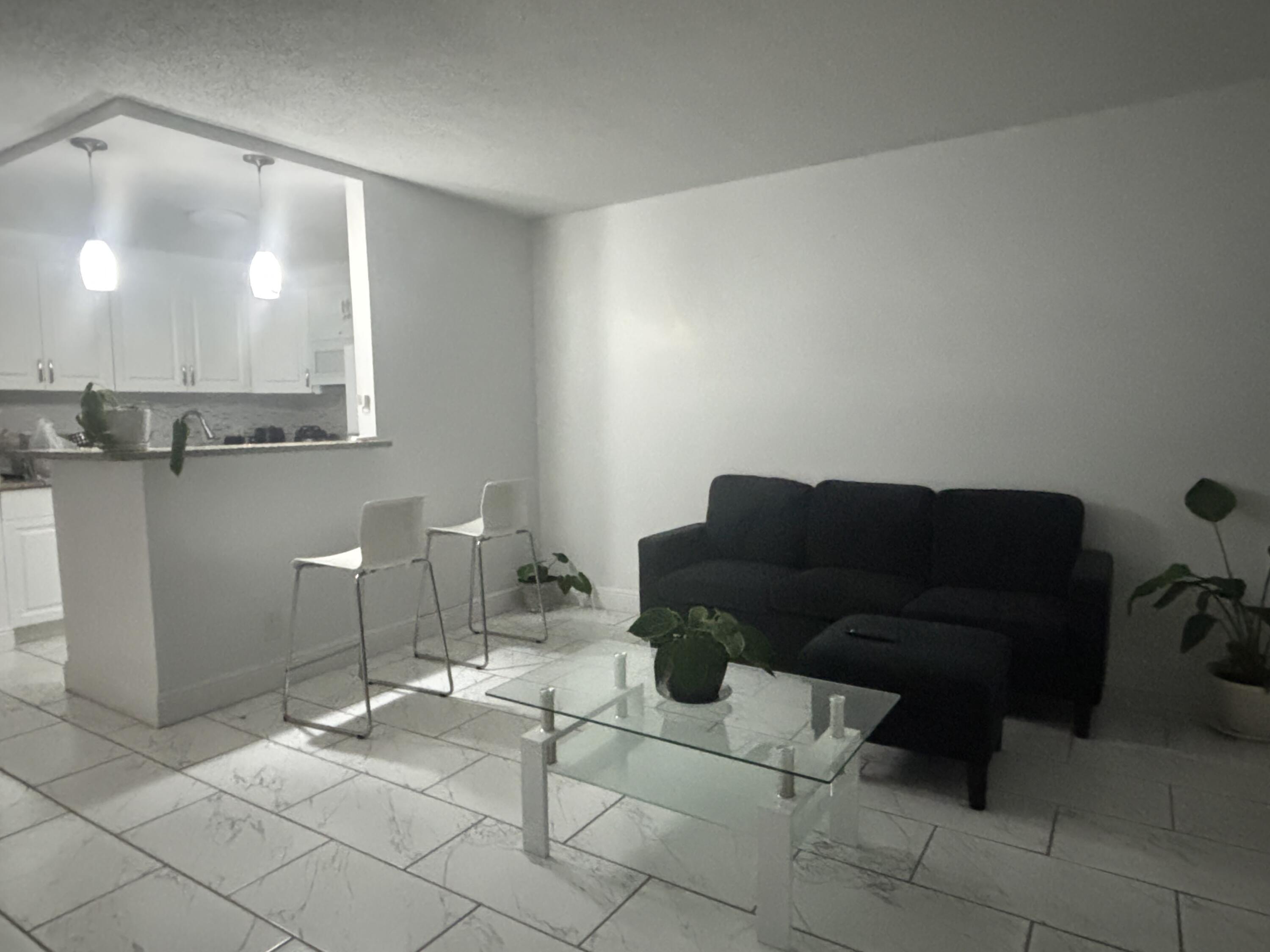 1BR – Condominium at 76 Cambridge D #D