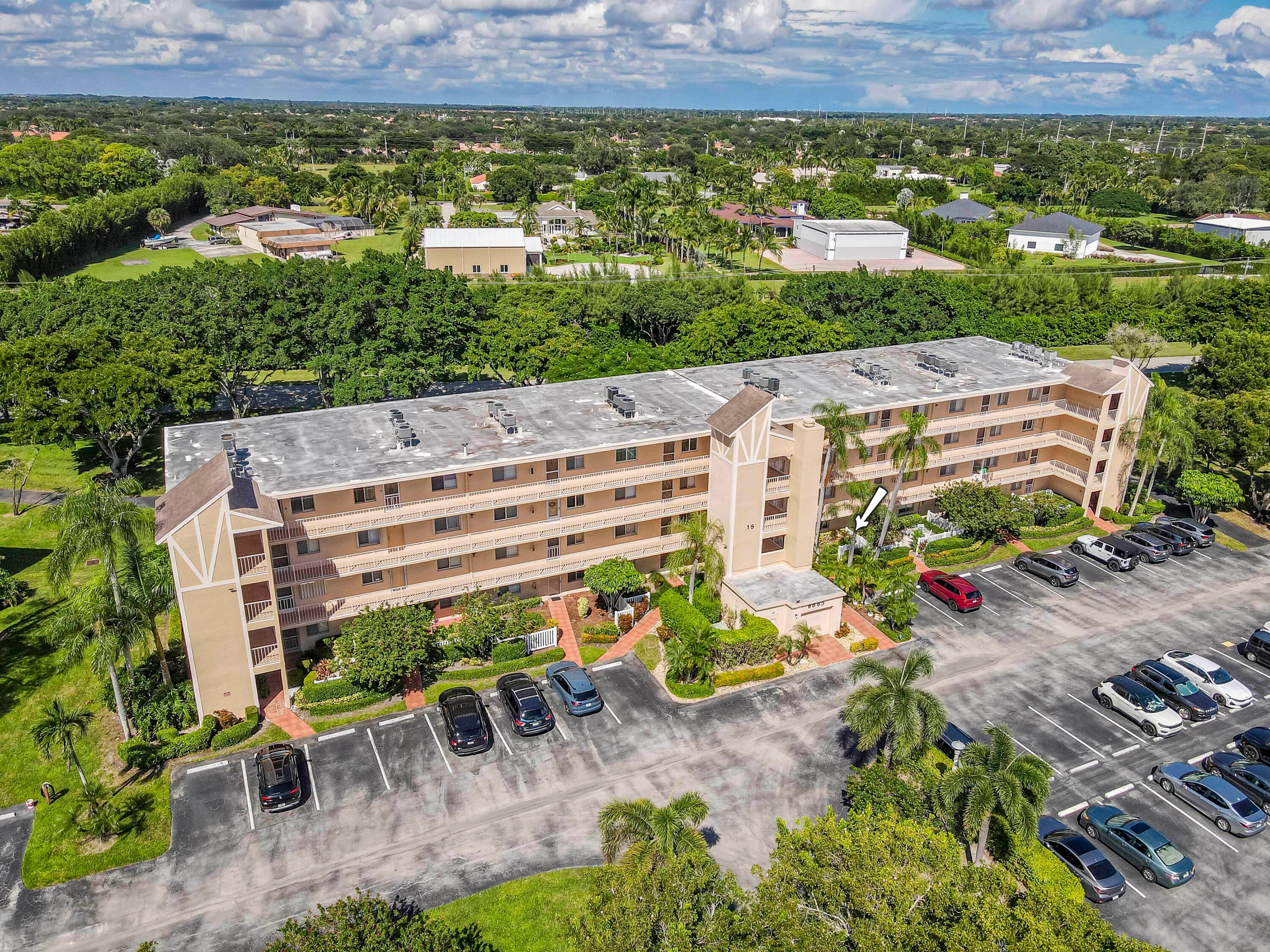 2BR – Condominium at 6865 Huntington Lane #105