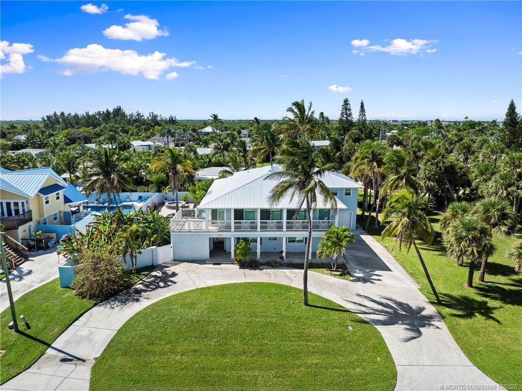 5BR – SingleFamilyResidence at 1911 Surfside Drive